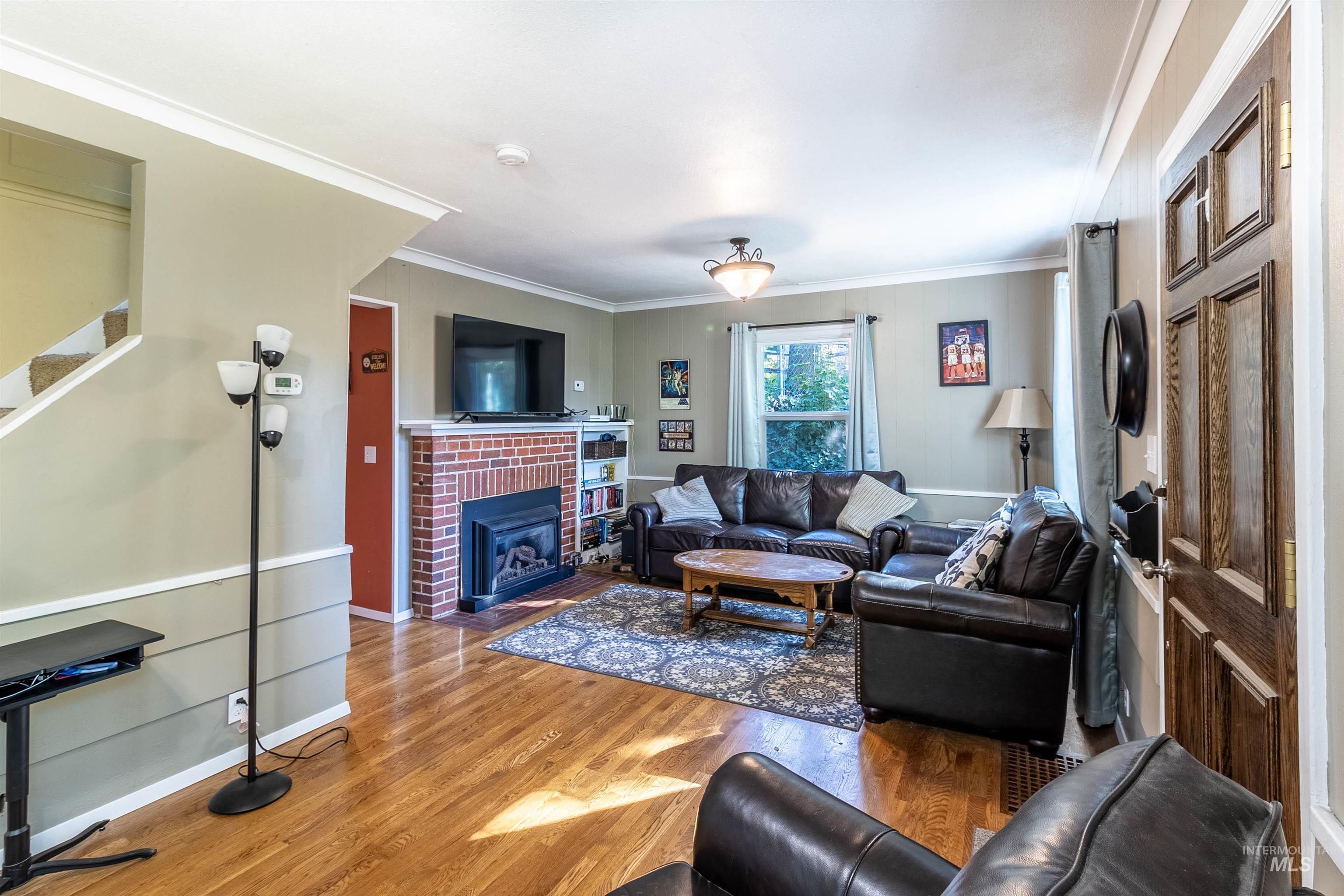 240 N Jefferson, Moscow, Idaho 83843, 2 Bedrooms, 1 Bathroom, Residential For Sale, Price $320,000, 98925418
