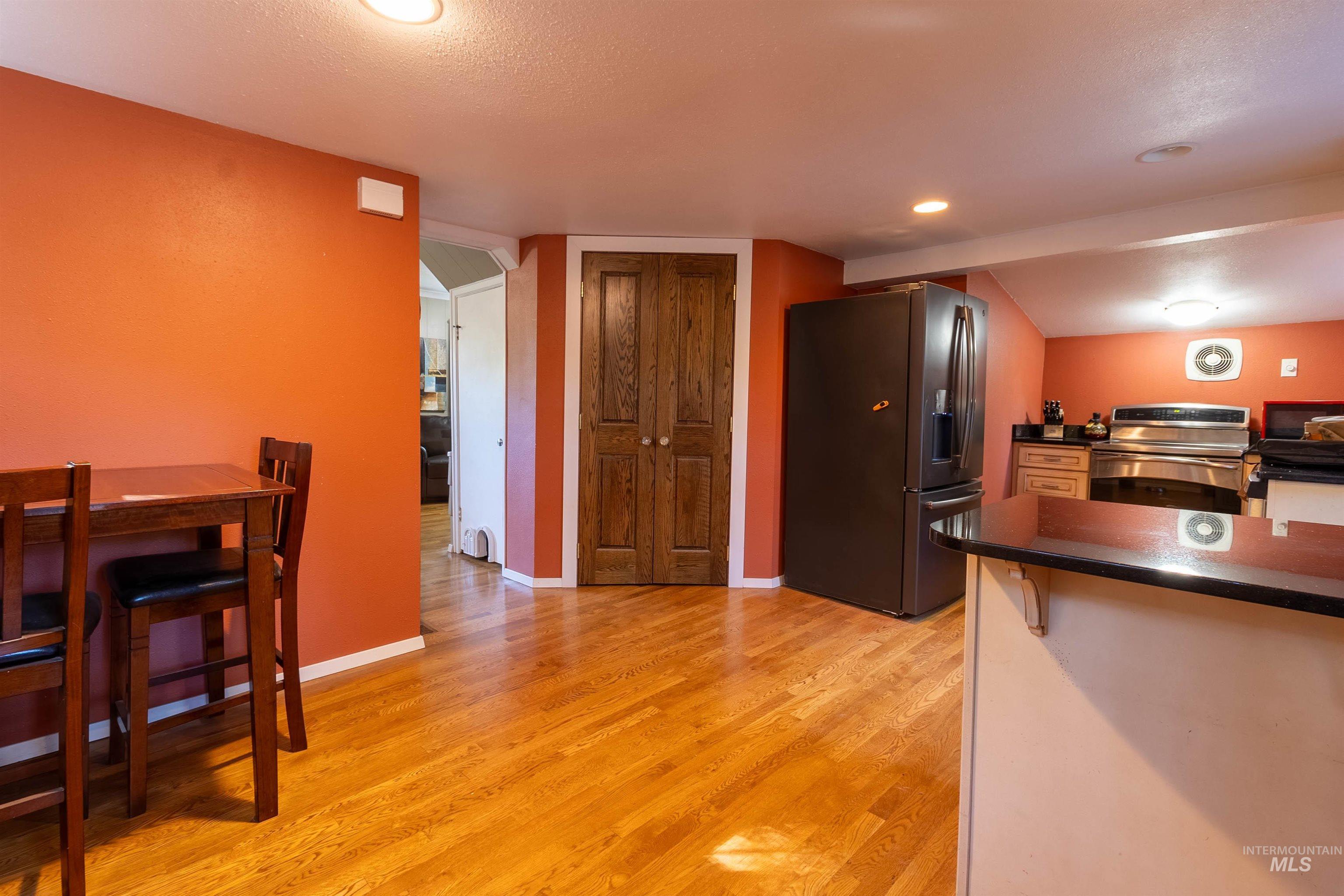 240 N Jefferson, Moscow, Idaho 83843, 2 Bedrooms, 1 Bathroom, Residential For Sale, Price $320,000, 98925418