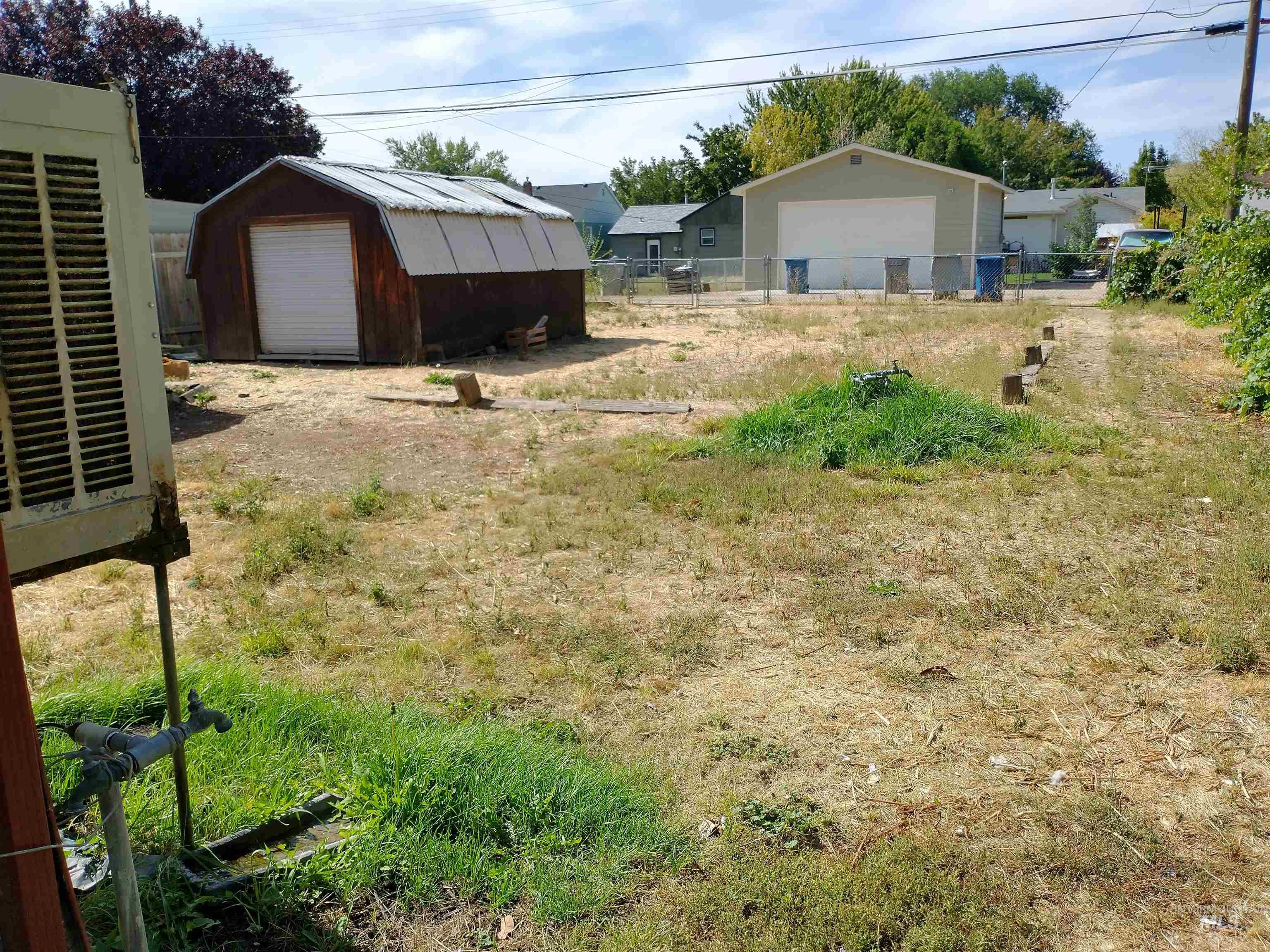 407 S Chestnut, Nampa, Idaho 83686, 4 Bedrooms, 2 Bathrooms, Residential For Sale, Price $324,900, 98925420