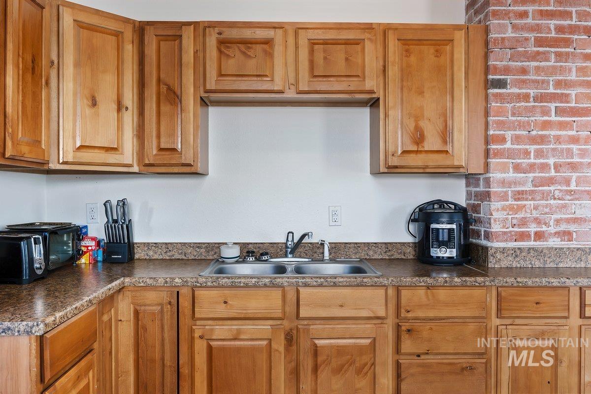 216 8th Ave S, Buhl, Idaho 83316, 3 Bedrooms, 1 Bathroom, Residential For Sale, Price $235,000, 98925428