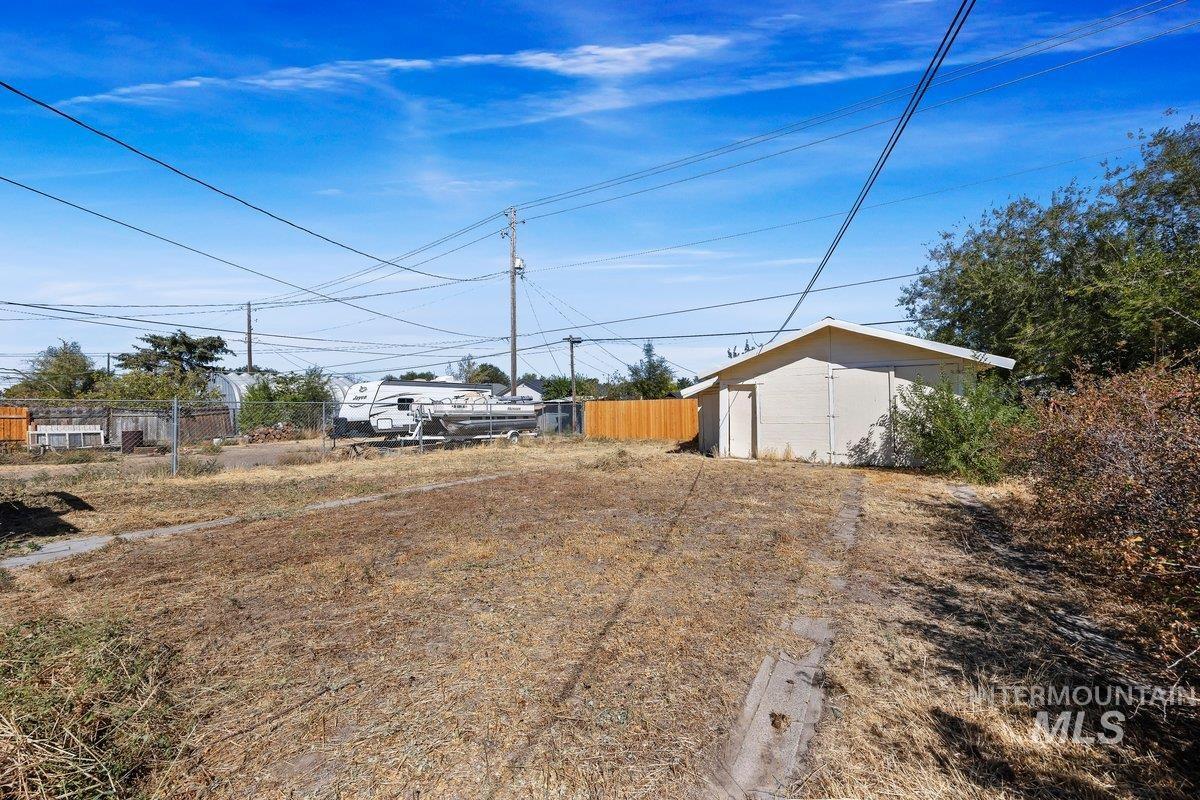 216 8th Ave S, Buhl, Idaho 83316, 3 Bedrooms, 1 Bathroom, Residential For Sale, Price $235,000, 98925428