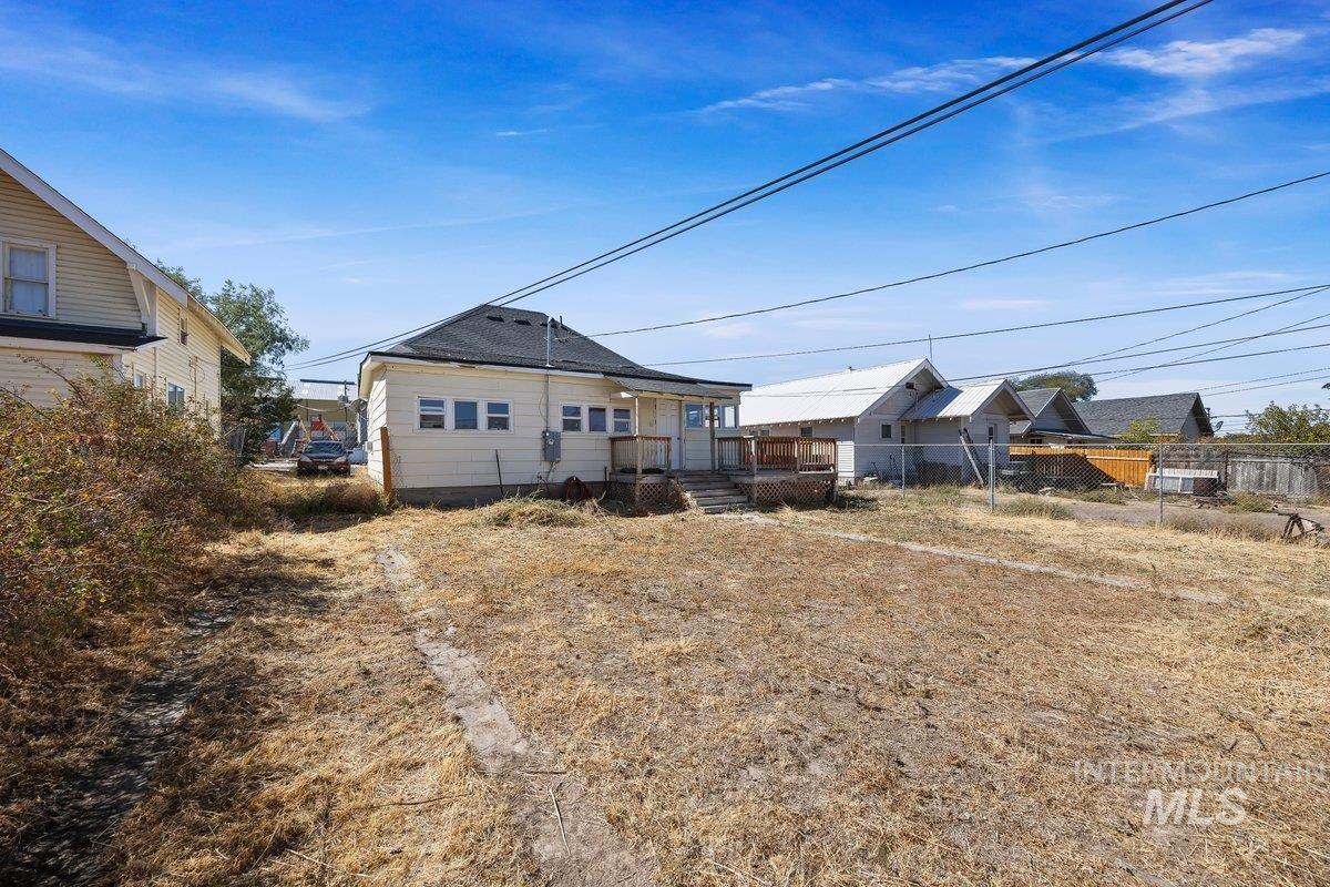 216 8th Ave S, Buhl, Idaho 83316, 3 Bedrooms, 1 Bathroom, Residential For Sale, Price $235,000, 98925428