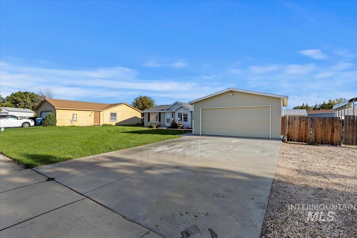 11400 W Hawkins, Nampa, Idaho 83651, 4 Bedrooms, 2 Bathrooms, Residential For Sale, Price $335,000, 98925431