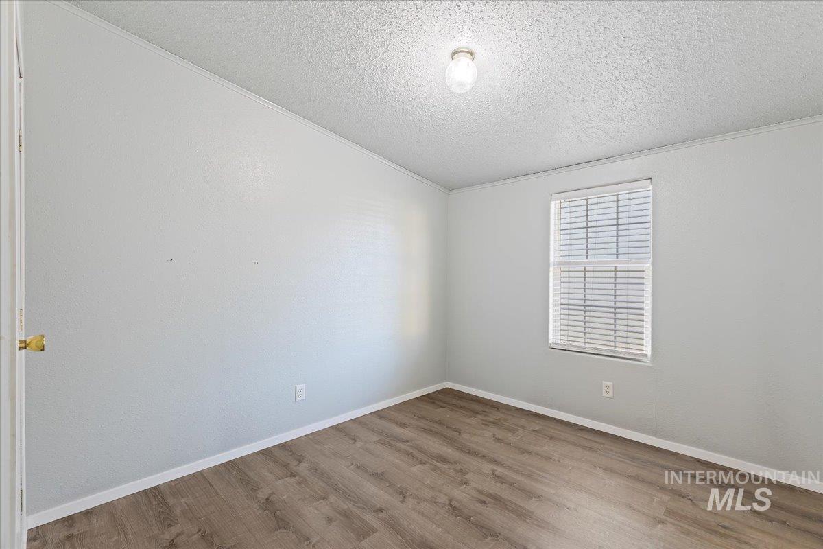 11400 W Hawkins, Nampa, Idaho 83651, 4 Bedrooms, 2 Bathrooms, Residential For Sale, Price $335,000, 98925431