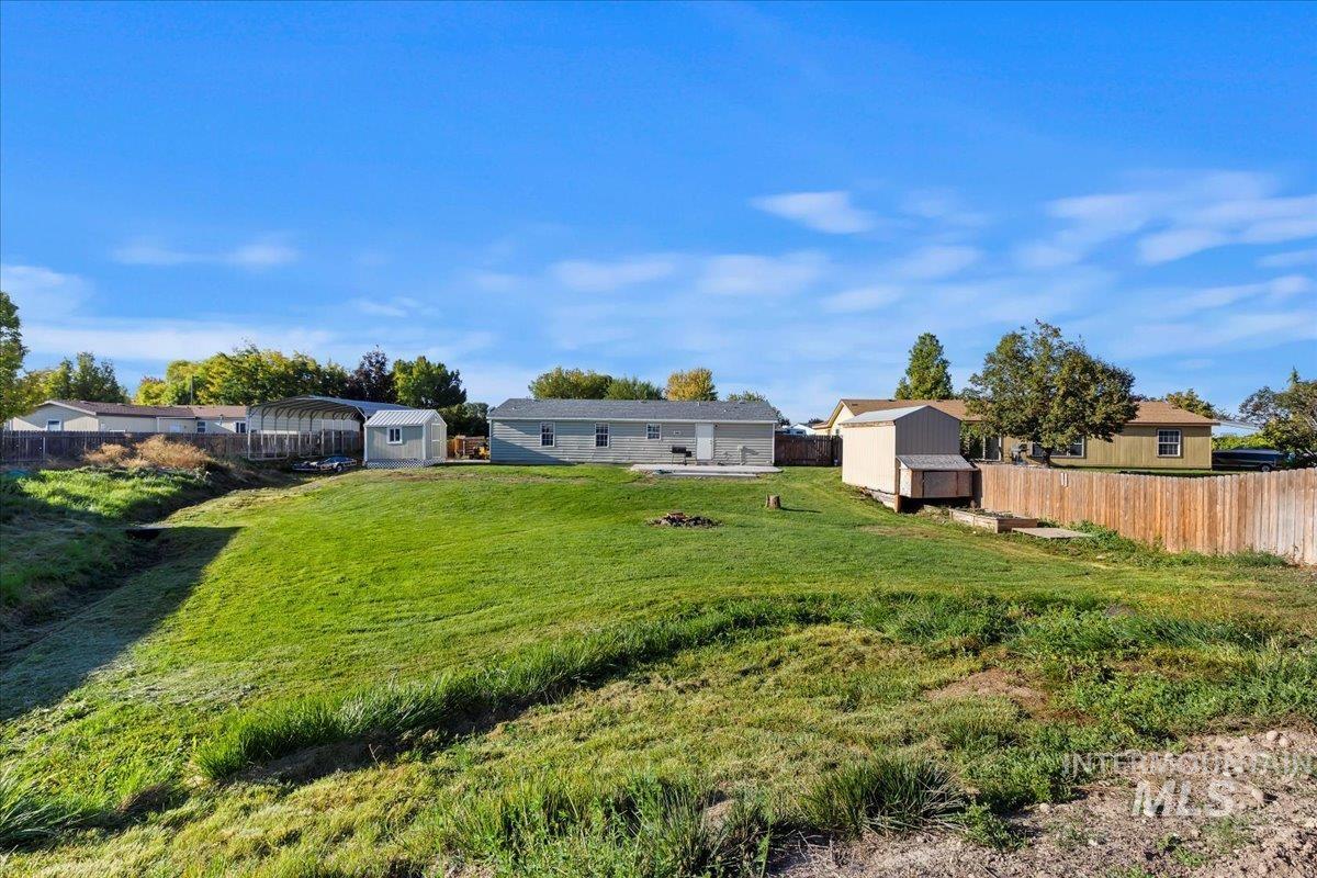 11400 W Hawkins, Nampa, Idaho 83651, 4 Bedrooms, 2 Bathrooms, Residential For Sale, Price $335,000, 98925431