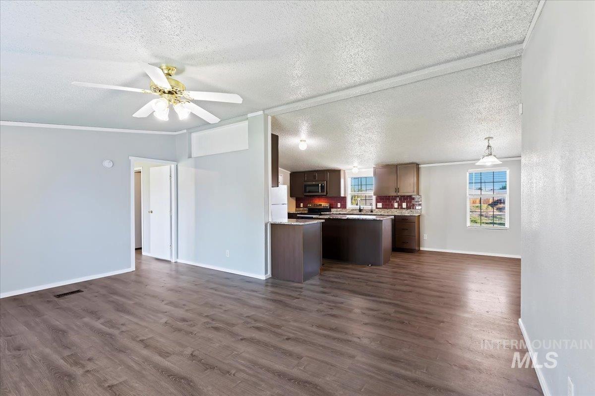 11400 W Hawkins, Nampa, Idaho 83651, 4 Bedrooms, 2 Bathrooms, Residential For Sale, Price $335,000, 98925431