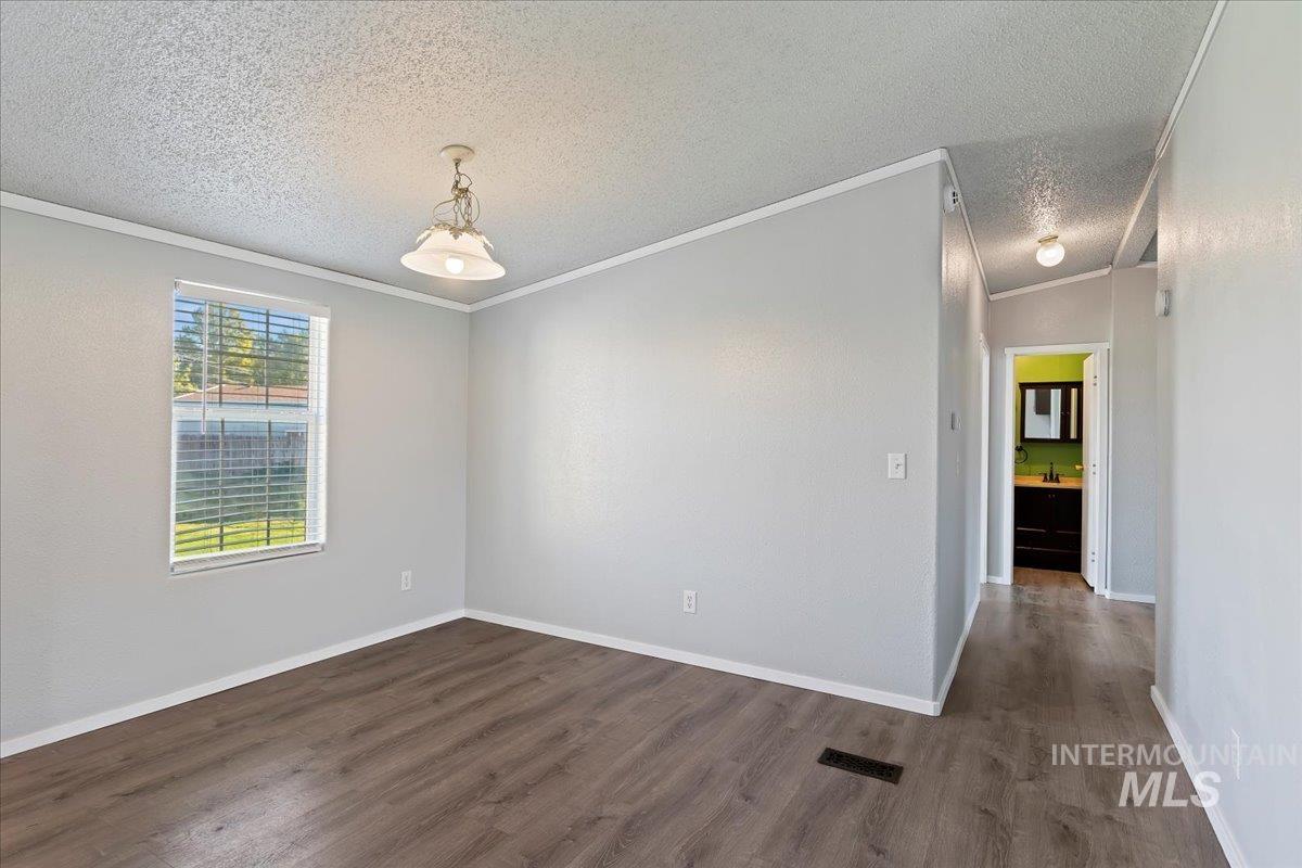 11400 W Hawkins, Nampa, Idaho 83651, 4 Bedrooms, 2 Bathrooms, Residential For Sale, Price $335,000, 98925431