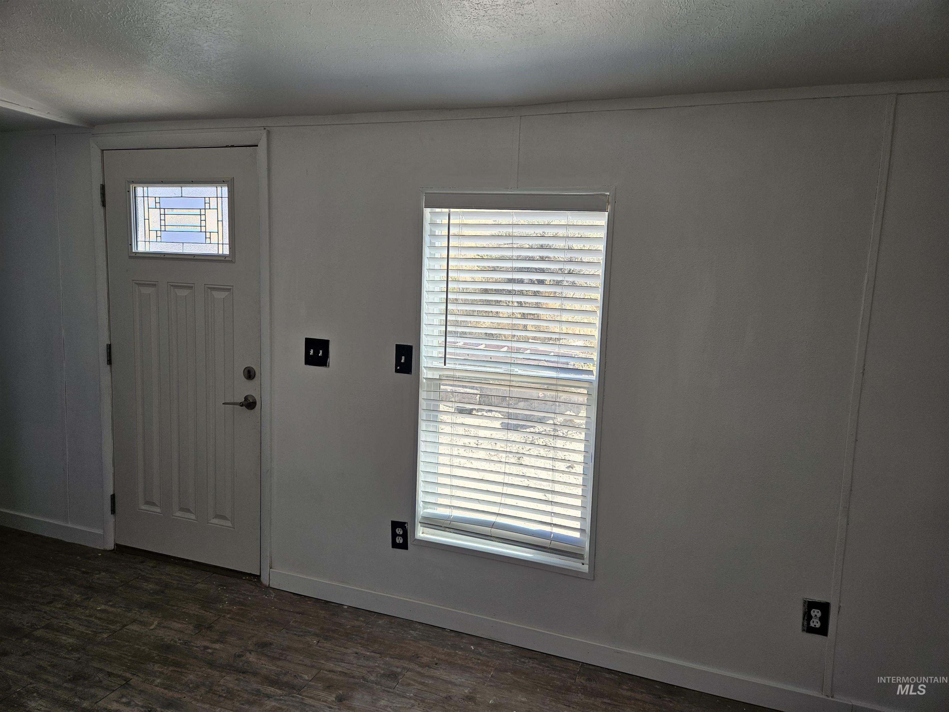 3059 Garden Pl, American Falls, Idaho 83211-5422, 3 Bedrooms, 2 Bathrooms, Residential For Sale, Price $238,888, 98925433
