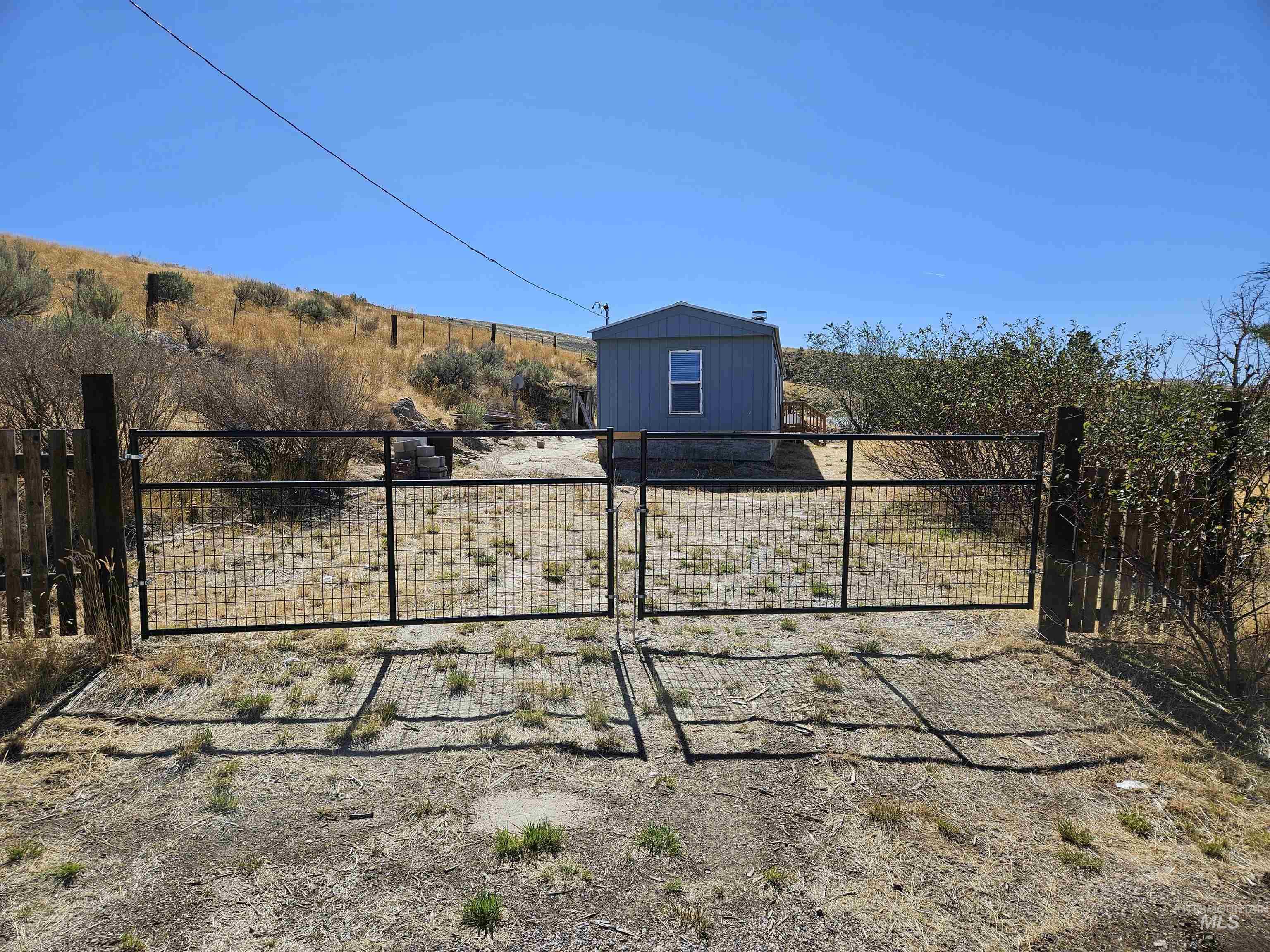 3059 Garden Pl, American Falls, Idaho 83211-5422, 3 Bedrooms, 2 Bathrooms, Residential For Sale, Price $238,888, 98925433