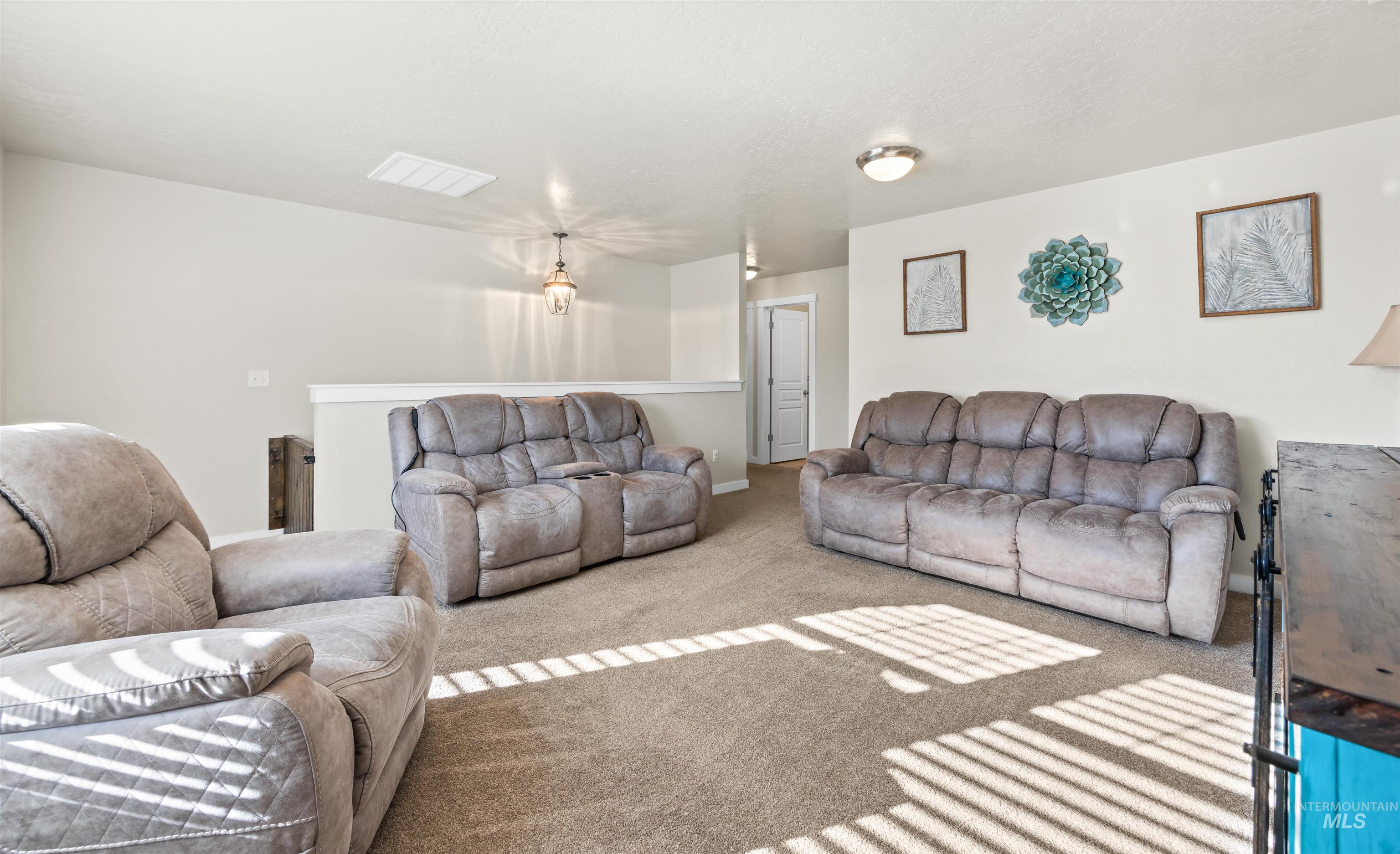 6877 S Cheshire Ave, Boise, Idaho 83709, 4 Bedrooms, 2.5 Bathrooms, Residential For Sale, Price $539,900, 98925434