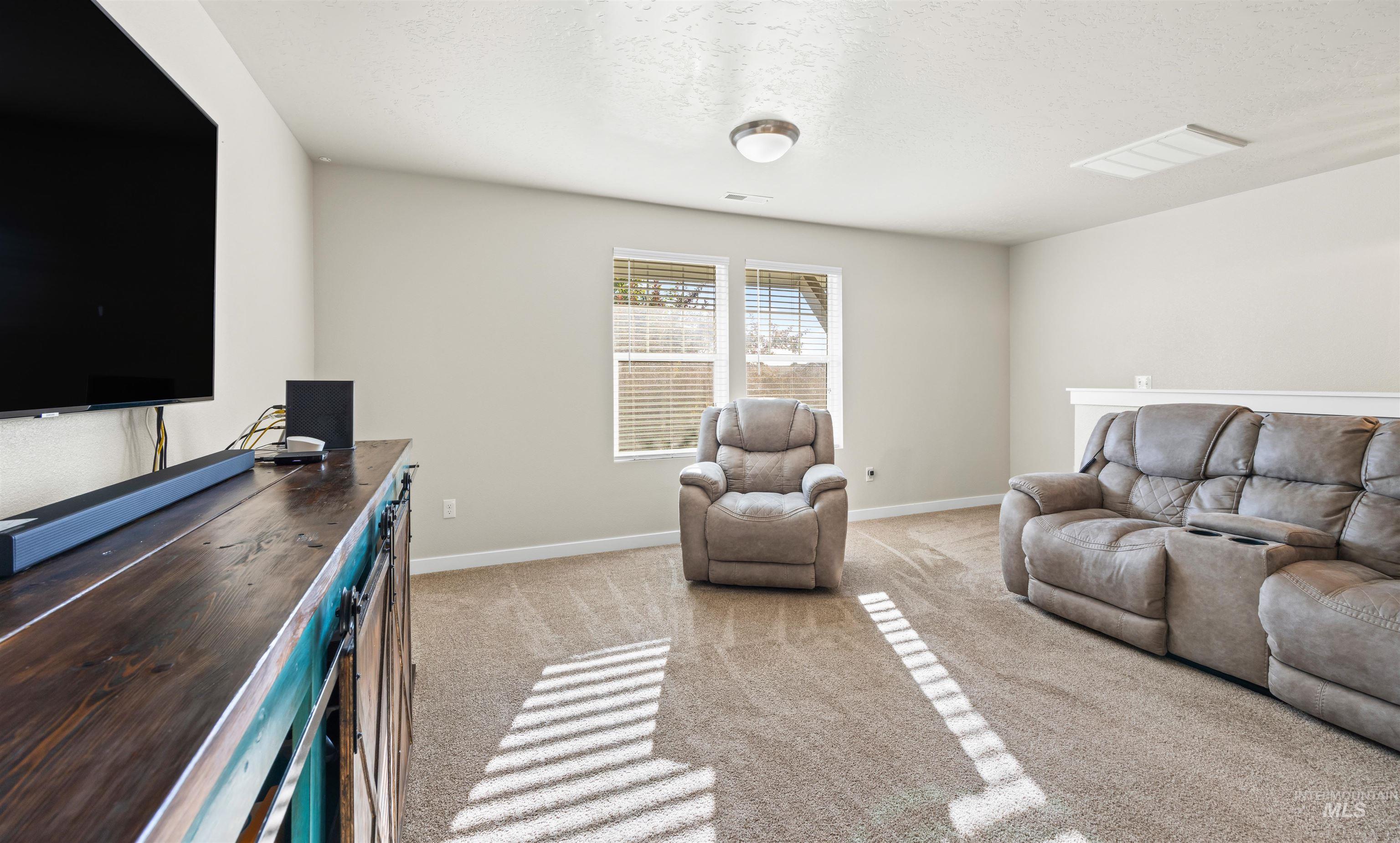 6877 S Cheshire Ave, Boise, Idaho 83709, 4 Bedrooms, 2.5 Bathrooms, Residential For Sale, Price $539,900, 98925434