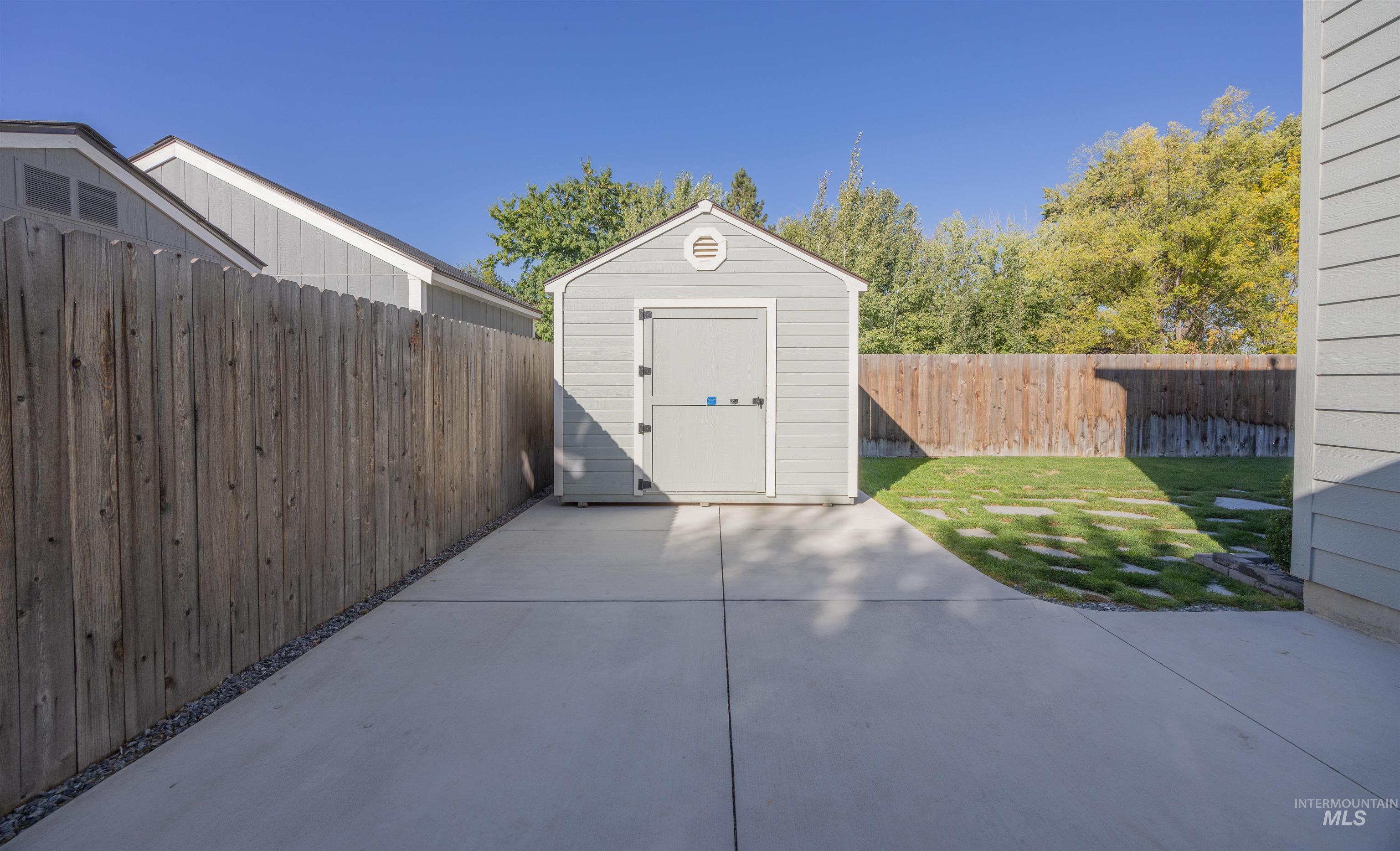 6877 S Cheshire Ave, Boise, Idaho 83709, 4 Bedrooms, 2.5 Bathrooms, Residential For Sale, Price $539,900, 98925434