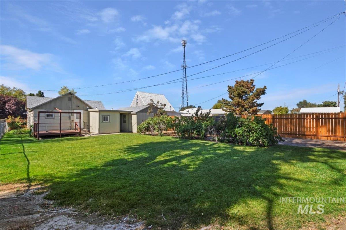 219 Buena Vista Street, Twin Falls, Idaho 83301, 2 Bedrooms, 2 Bathrooms, Residential For Sale, Price $279,000, 98925436