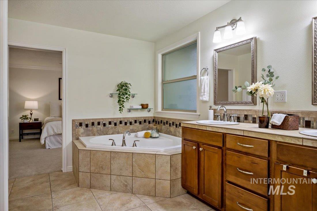 5843 N Morpheus Way, Meridian, Idaho 83646, 4 Bedrooms, 3 Bathrooms, Residential For Sale, Price $625,000, 98925437