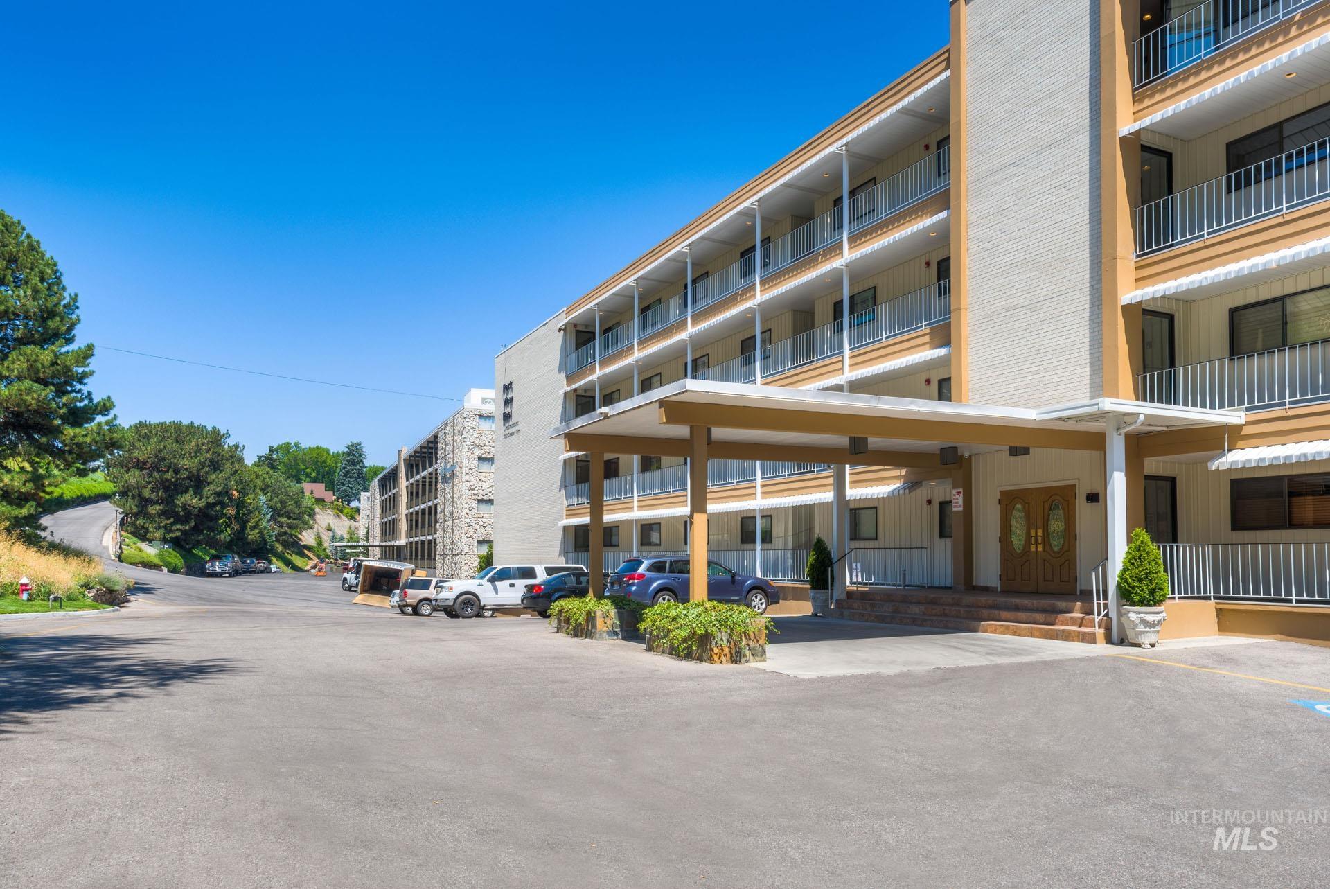 3100 Crescent Rim Dr Unit #304, Boise, Idaho 83706, 2 Bedrooms, 2 Bathrooms, Rental For Rent, Price $2,500, 98925439