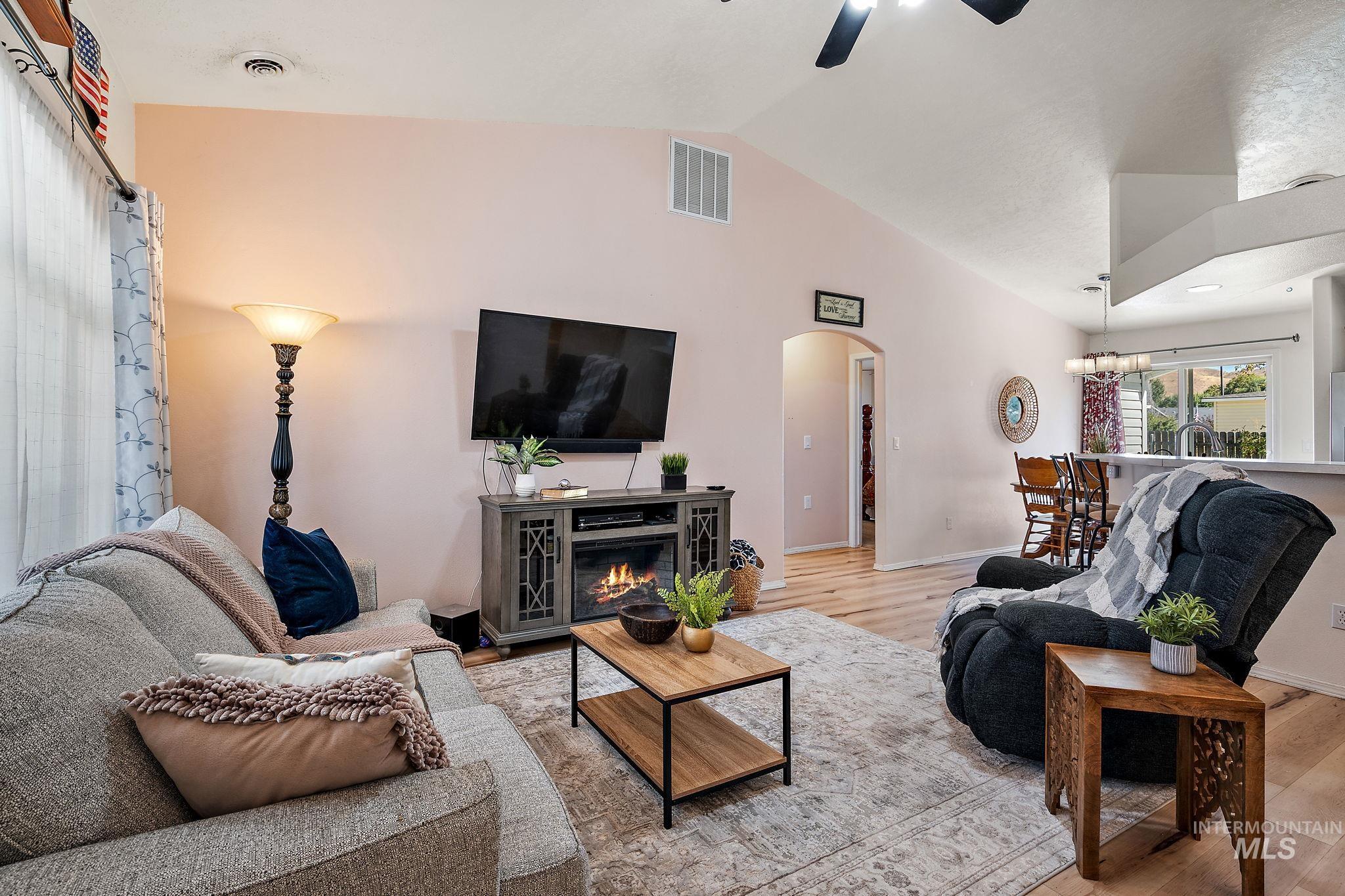 3013 Mimosa Ln, Emmett, Idaho 83617, 3 Bedrooms, 2 Bathrooms, Residential For Sale, Price $359,900, 98925443
