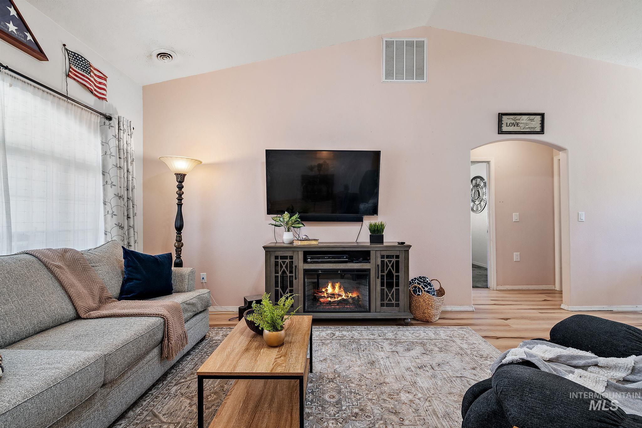 3013 Mimosa Ln, Emmett, Idaho 83617, 3 Bedrooms, 2 Bathrooms, Residential For Sale, Price $359,900, 98925443