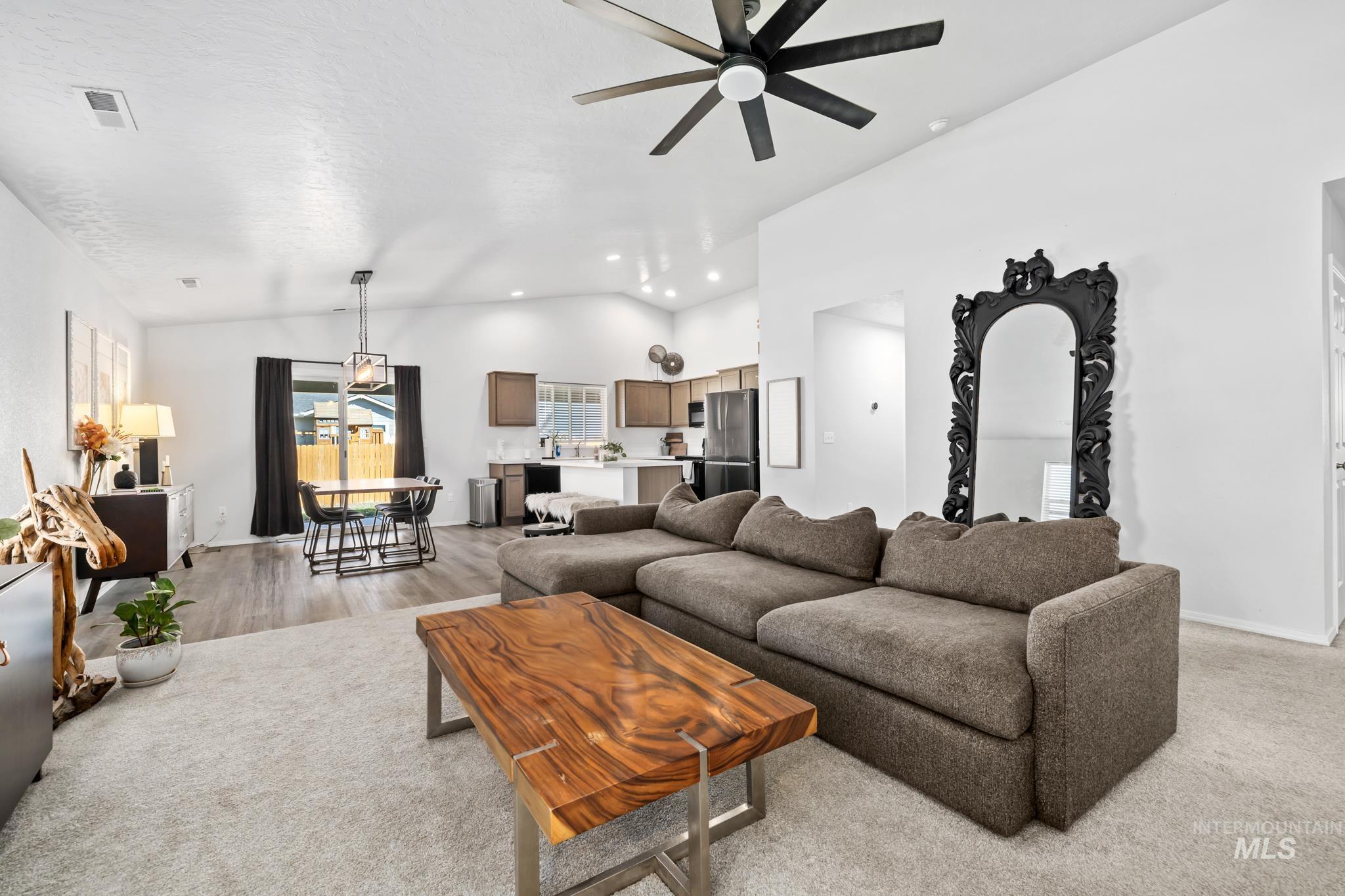 13644 Leppert St, Caldwell, Idaho 83607, 4 Bedrooms, 2 Bathrooms, Residential For Sale, Price $399,900, 98925446