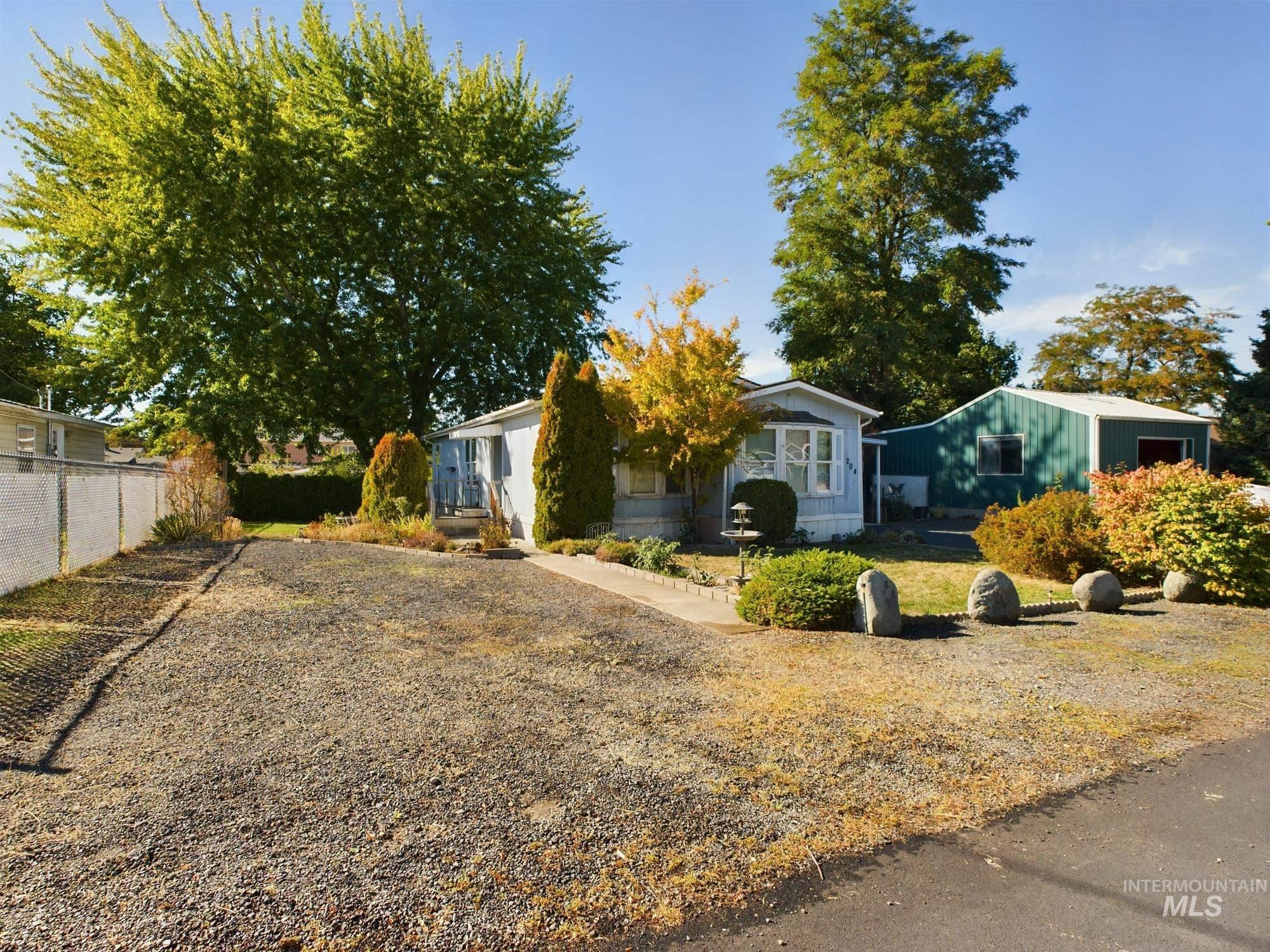 204 S Garden Court, Lewiston, Idaho 83501, 3 Bedrooms, 2 Bathrooms, Residential For Sale, Price $247,000, 98925447