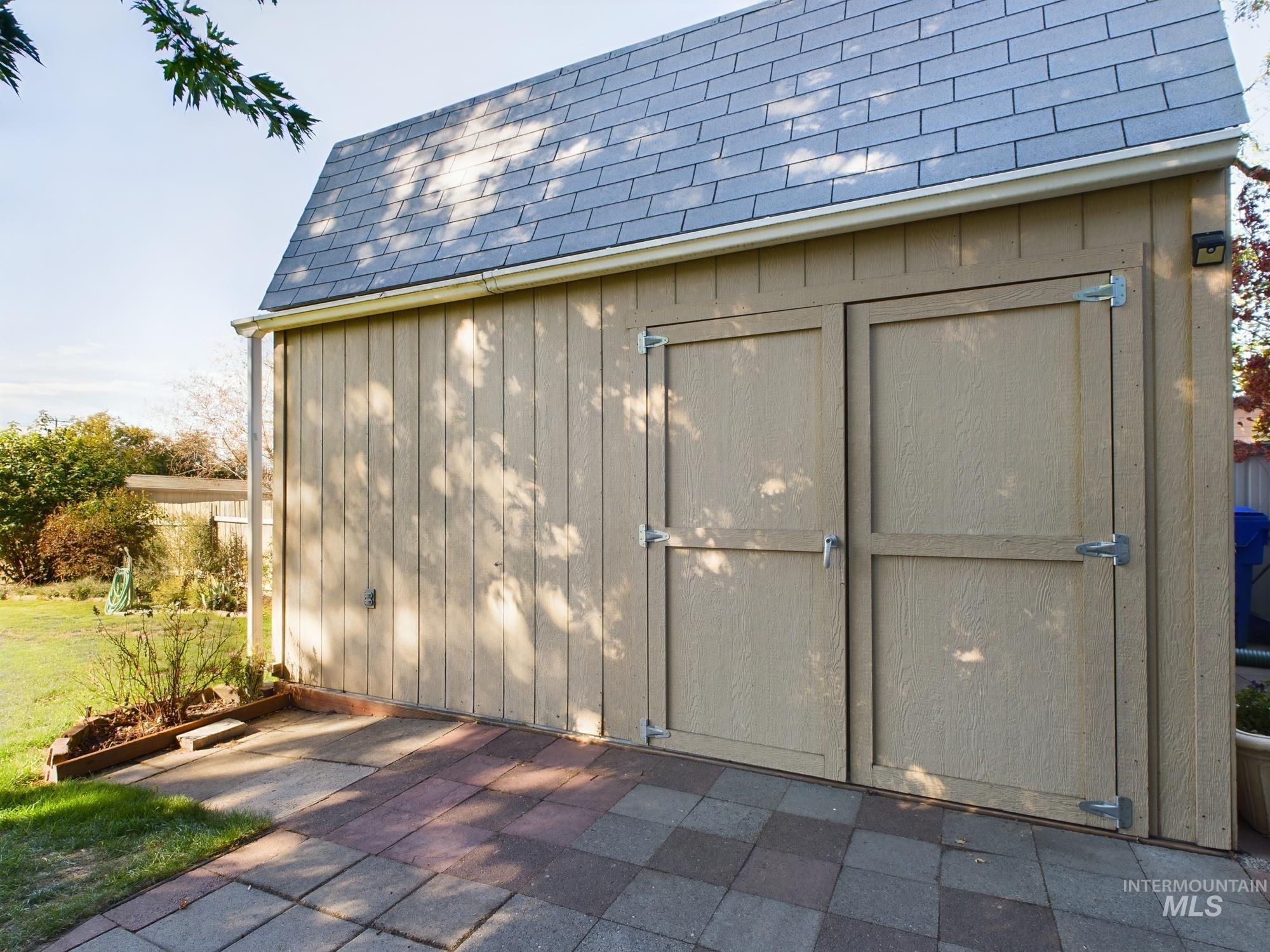 204 S Garden Court, Lewiston, Idaho 83501, 3 Bedrooms, 2 Bathrooms, Residential For Sale, Price $247,000, 98925447