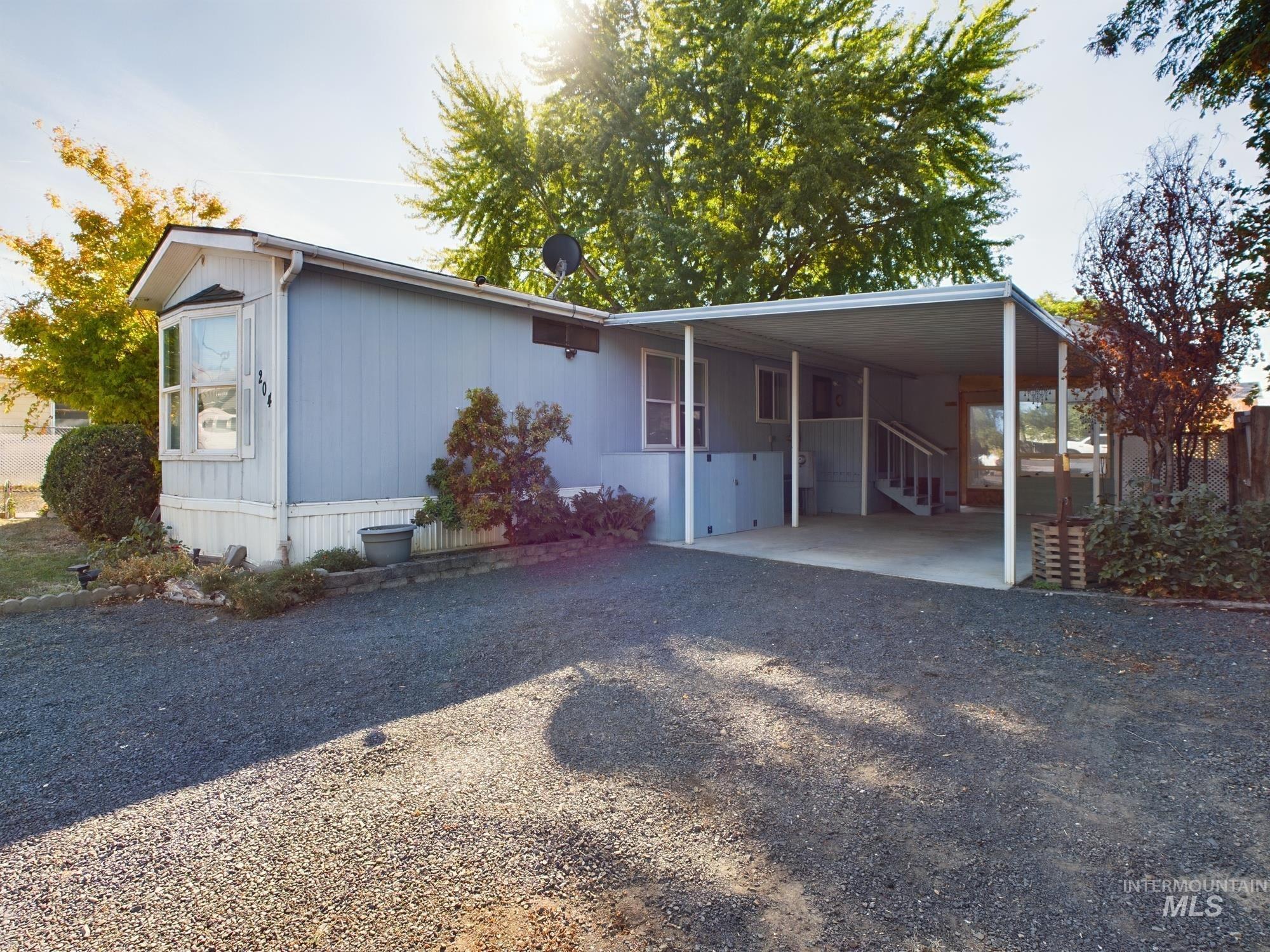 204 S Garden Court, Lewiston, Idaho 83501, 3 Bedrooms, 2 Bathrooms, Residential For Sale, Price $247,000, 98925447