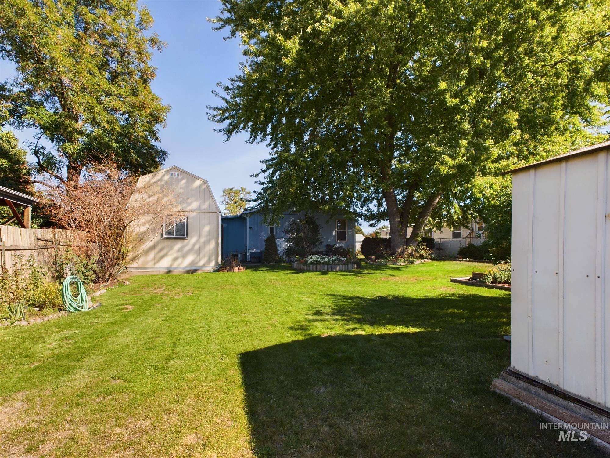 204 S Garden Court, Lewiston, Idaho 83501, 3 Bedrooms, 2 Bathrooms, Residential For Sale, Price $247,000,MLS 98925447