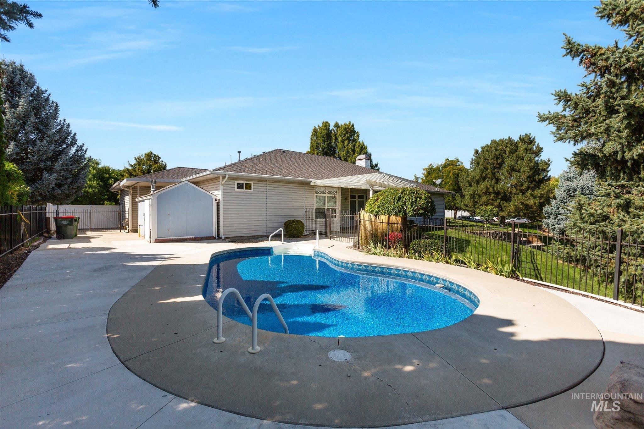2300 SE 5th Way, Meridian, Idaho 83642, 3 Bedrooms, 2.5 Bathrooms, Residential For Sale, Price $719,900, 98925450