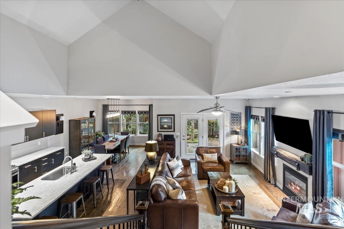 2294 S Gekeler Ln, Boise, Idaho 83706, 3 Bedrooms, 2.5 Bathrooms, Residential Income For Sale, Price $549,900, 98925455
