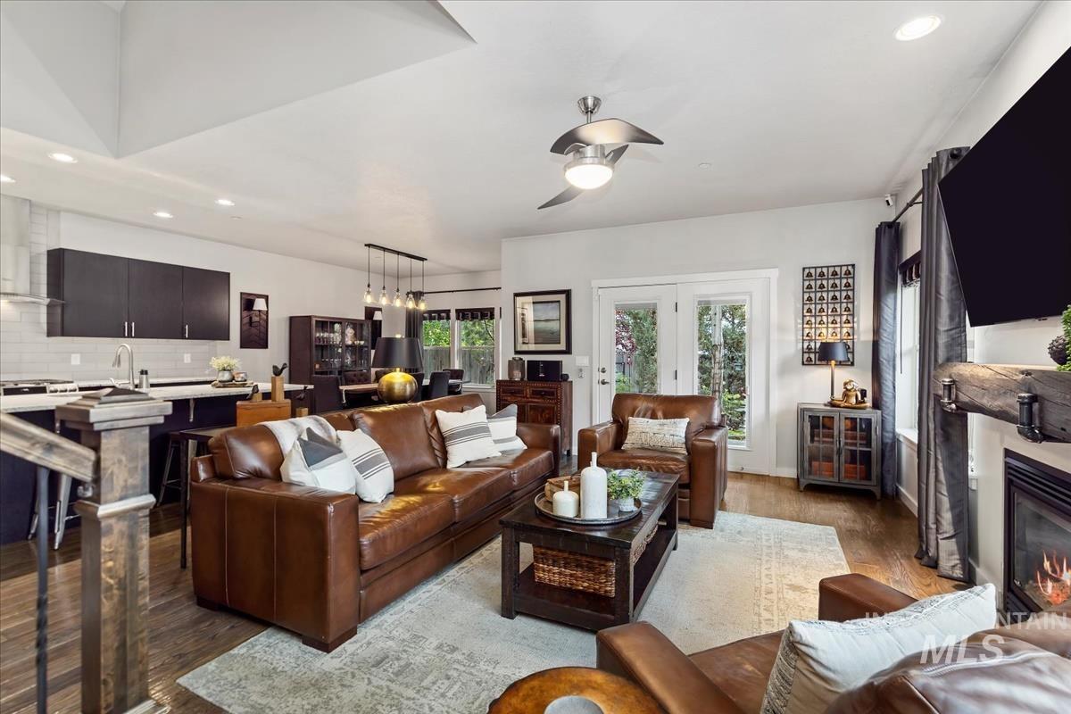 2294 S Gekeler Ln, Boise, Idaho 83706, 3 Bedrooms, 2.5 Bathrooms, Residential Income For Sale, Price $549,900, 98925455