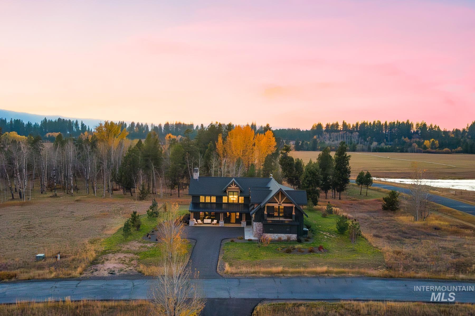 201 W Jug Road, McCall, Idaho 83638, 3 Bedrooms, 3.5 Bathrooms, Residential For Sale, Price $1,825,000, 98925457