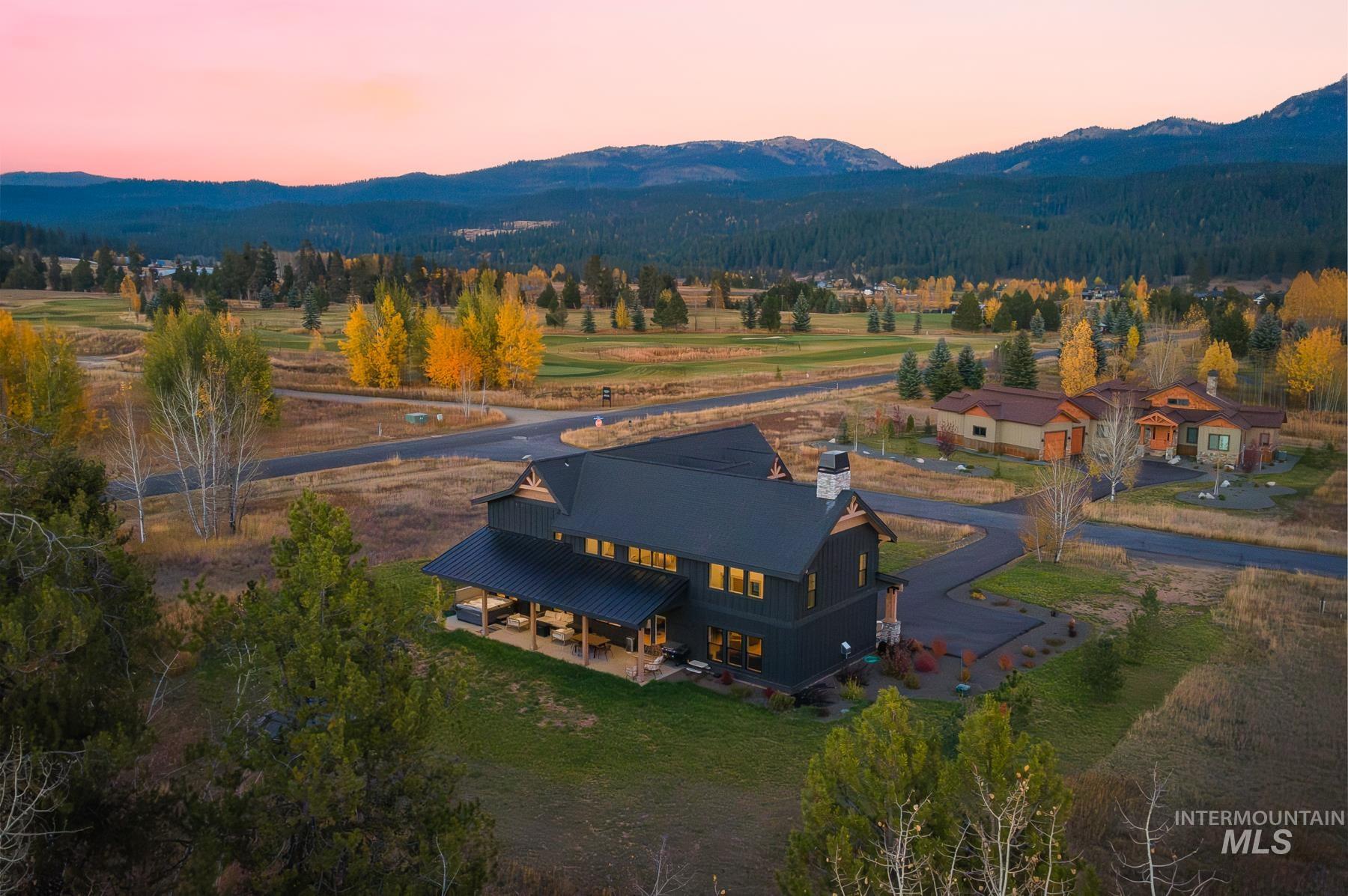 201 W Jug Road, McCall, Idaho 83638, 3 Bedrooms, 3.5 Bathrooms, Residential For Sale, Price $1,825,000, 98925457