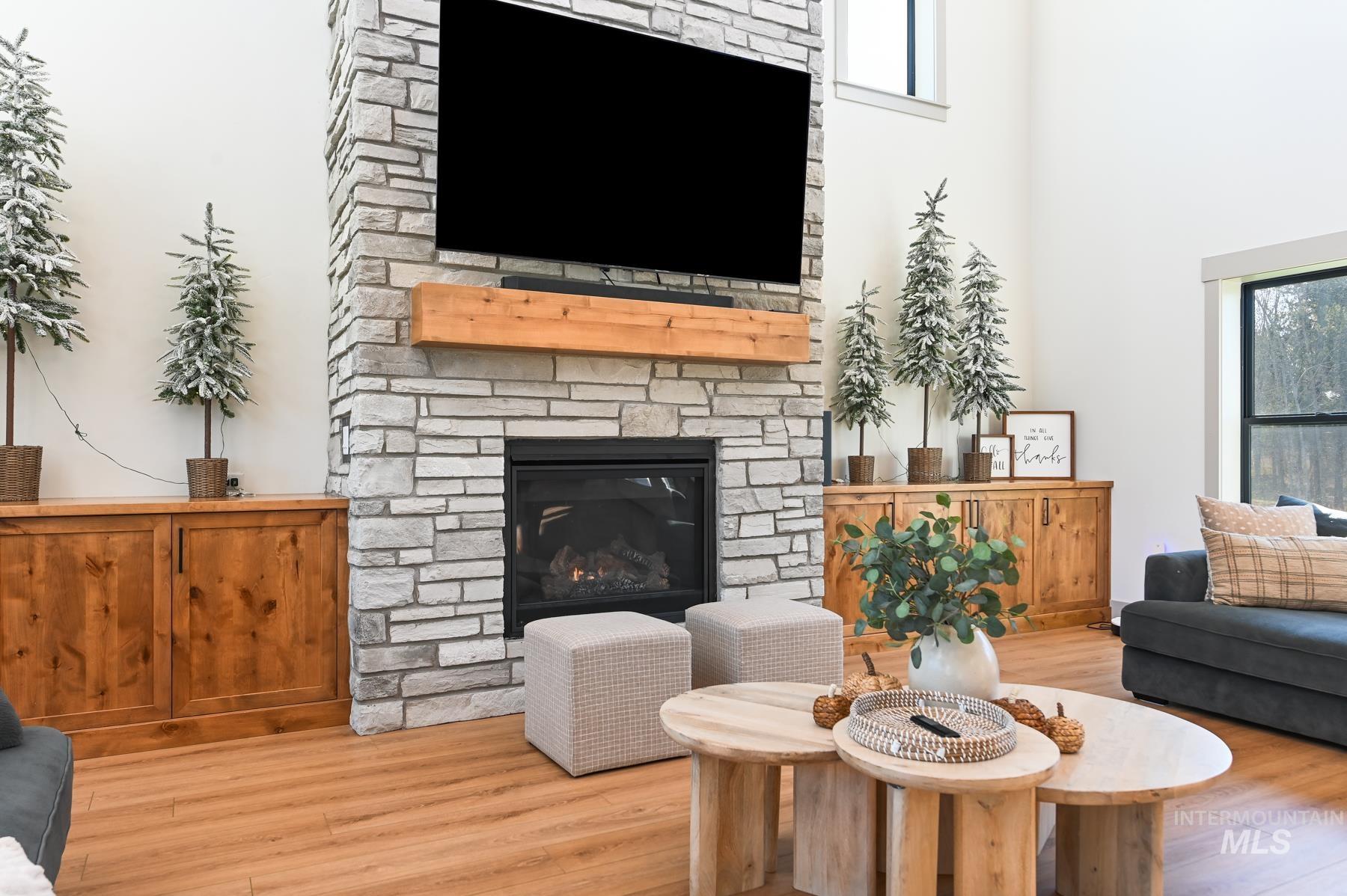 201 W Jug Road, McCall, Idaho 83638, 3 Bedrooms, 3.5 Bathrooms, Residential For Sale, Price $1,825,000, 98925457