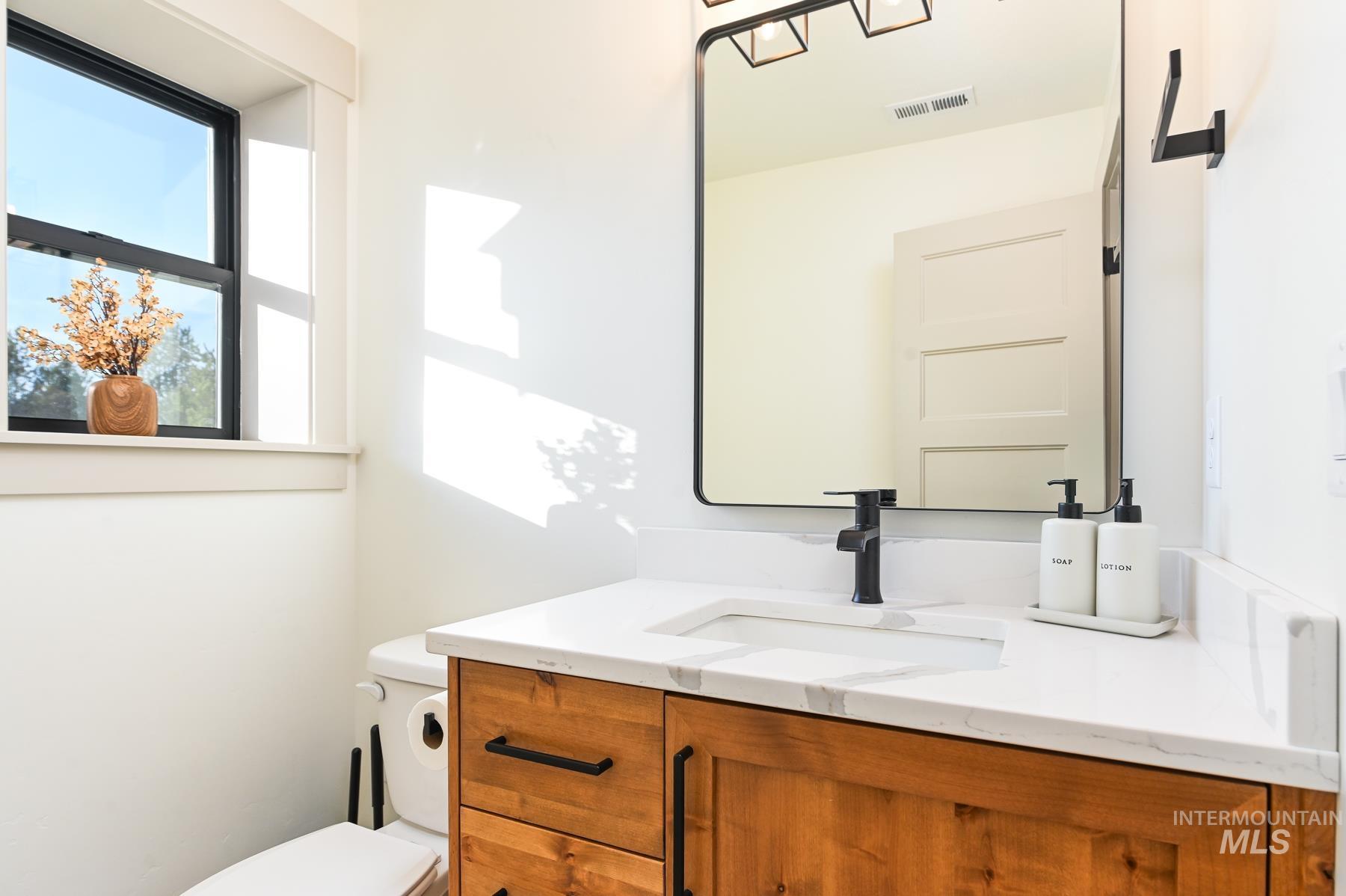 201 W Jug Road, McCall, Idaho 83638, 3 Bedrooms, 3.5 Bathrooms, Residential For Sale, Price $1,825,000, 98925457