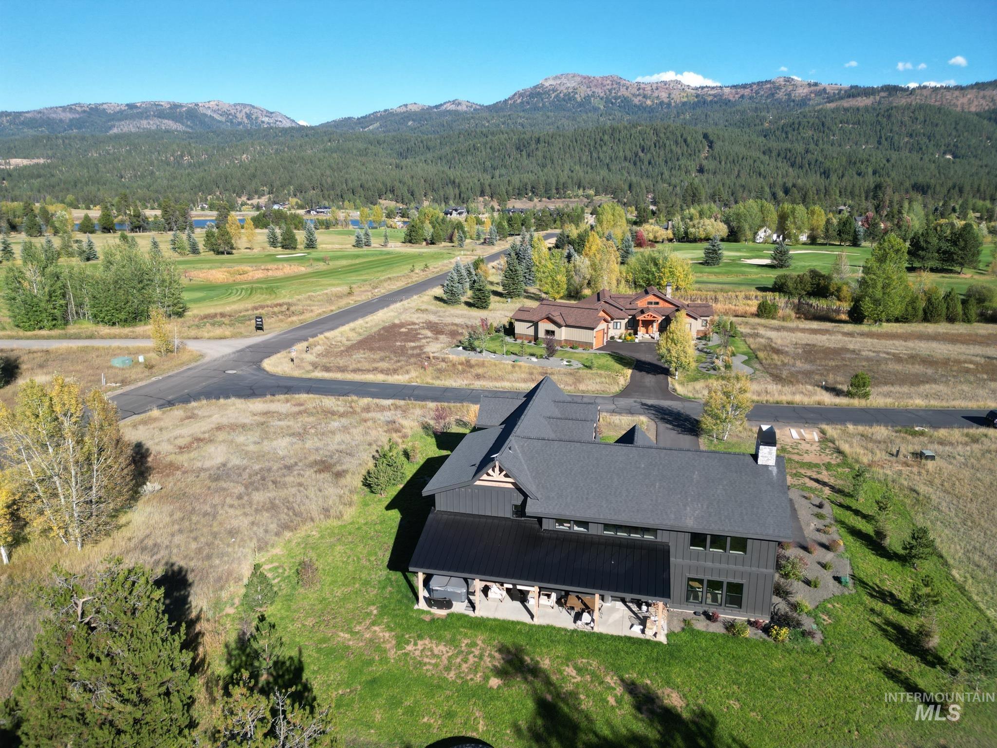 201 W Jug Road, McCall, Idaho 83638, 3 Bedrooms, 3.5 Bathrooms, Residential For Sale, Price $1,825,000,MLS 98925457