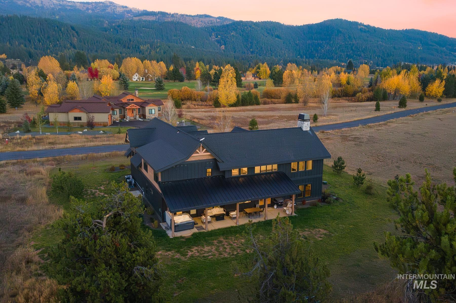 201 W Jug Road, McCall, Idaho 83638, 3 Bedrooms, 3.5 Bathrooms, Residential For Sale, Price $1,825,000, 98925457