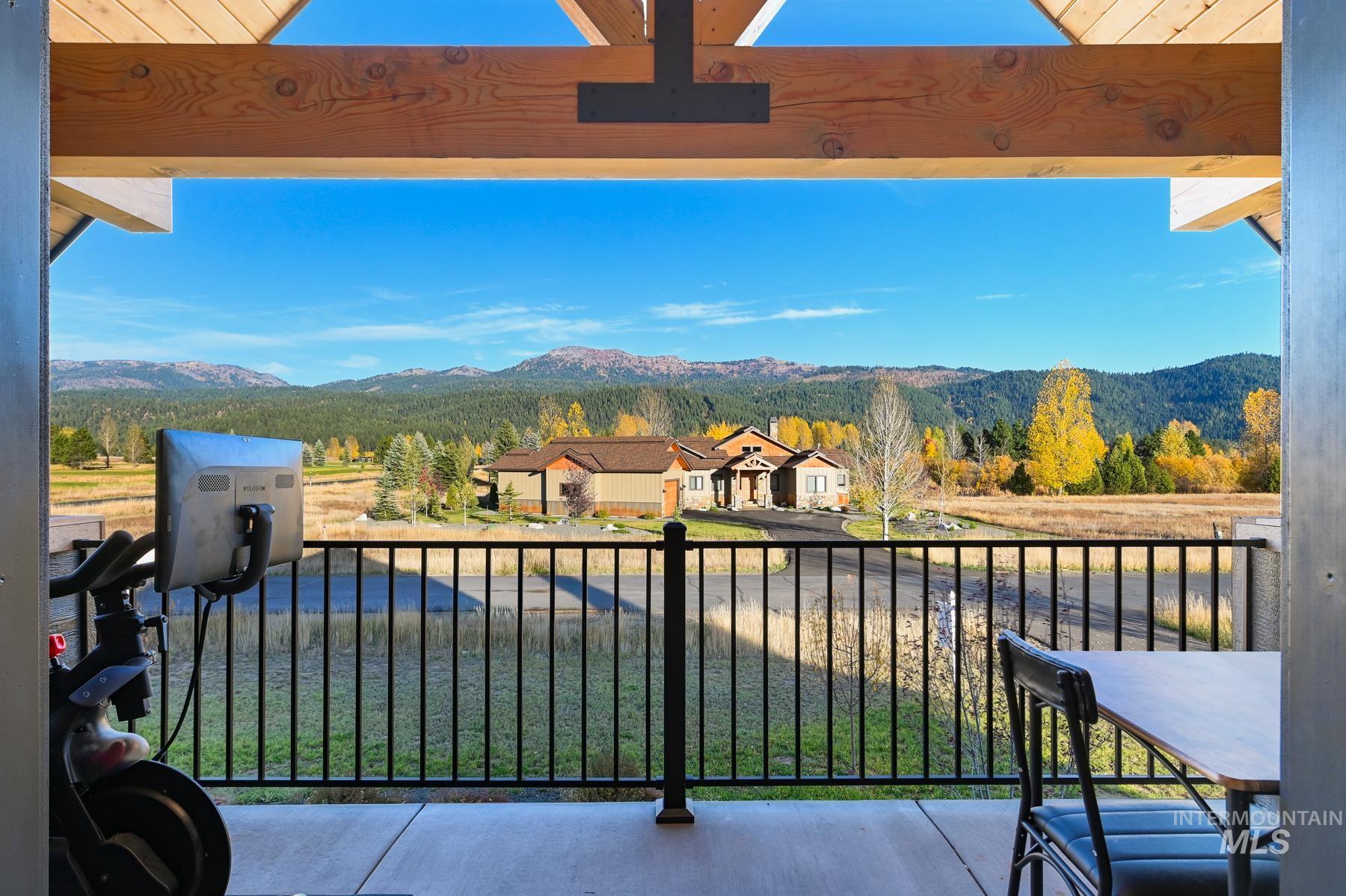 201 W Jug Road, McCall, Idaho 83638, 3 Bedrooms, 3.5 Bathrooms, Residential For Sale, Price $1,825,000, 98925457