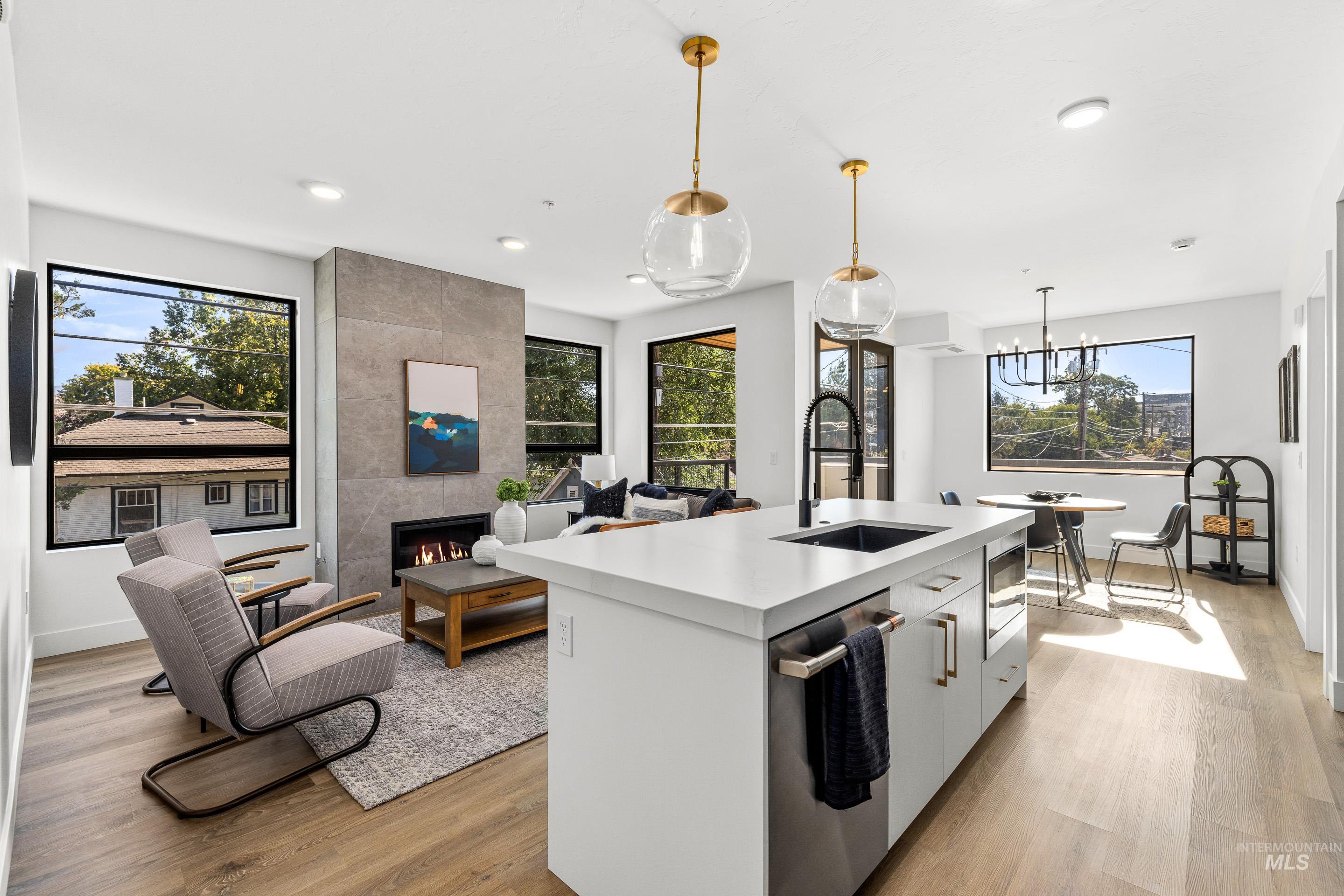 1620 W Bannock St, Boise, Idaho 83702, 2 Bedrooms, 2 Bathrooms, Residential For Sale, Price $719,900, 98925458