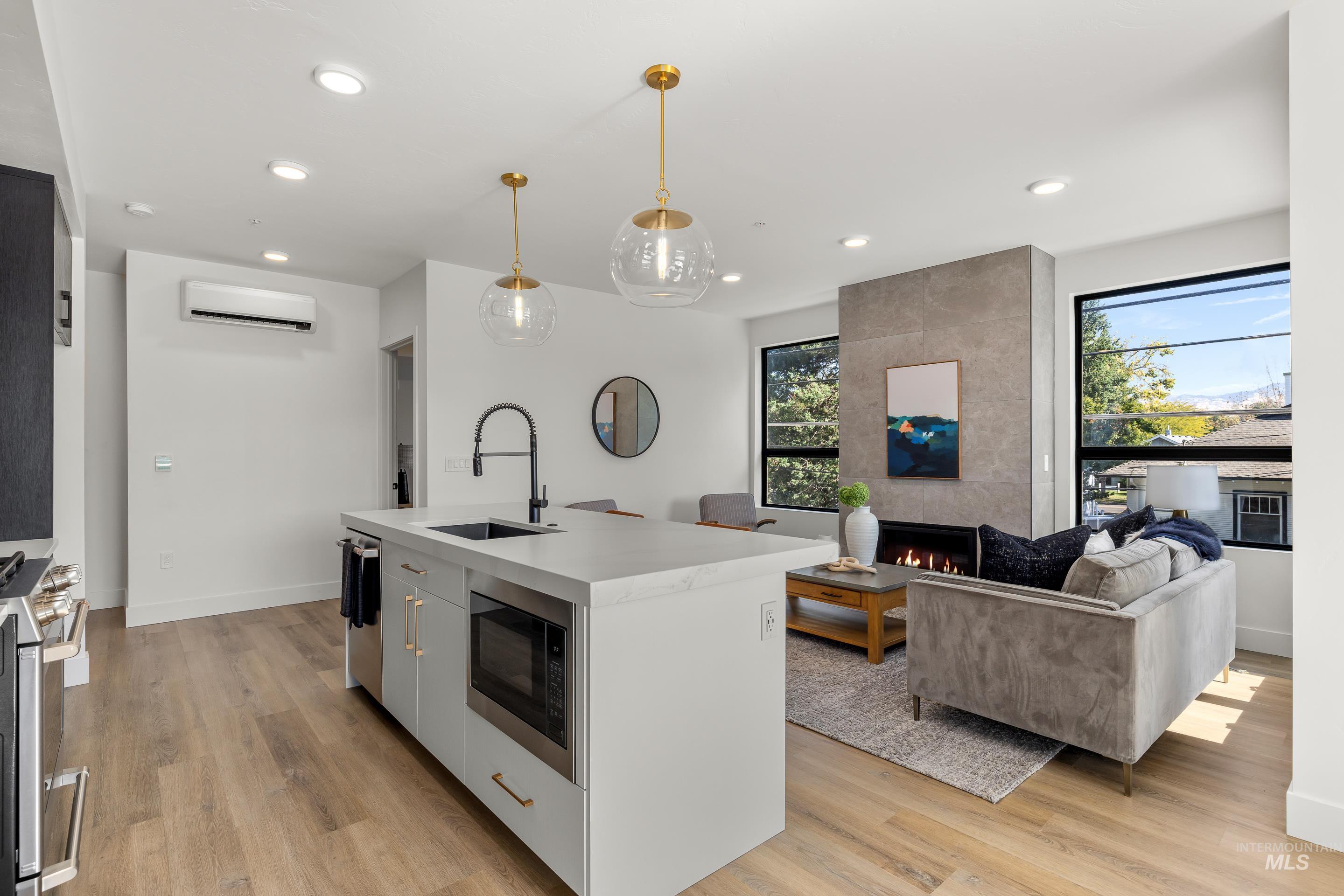 1620 W Bannock St, Boise, Idaho 83702, 2 Bedrooms, 2 Bathrooms, Residential For Sale, Price $719,900, 98925458