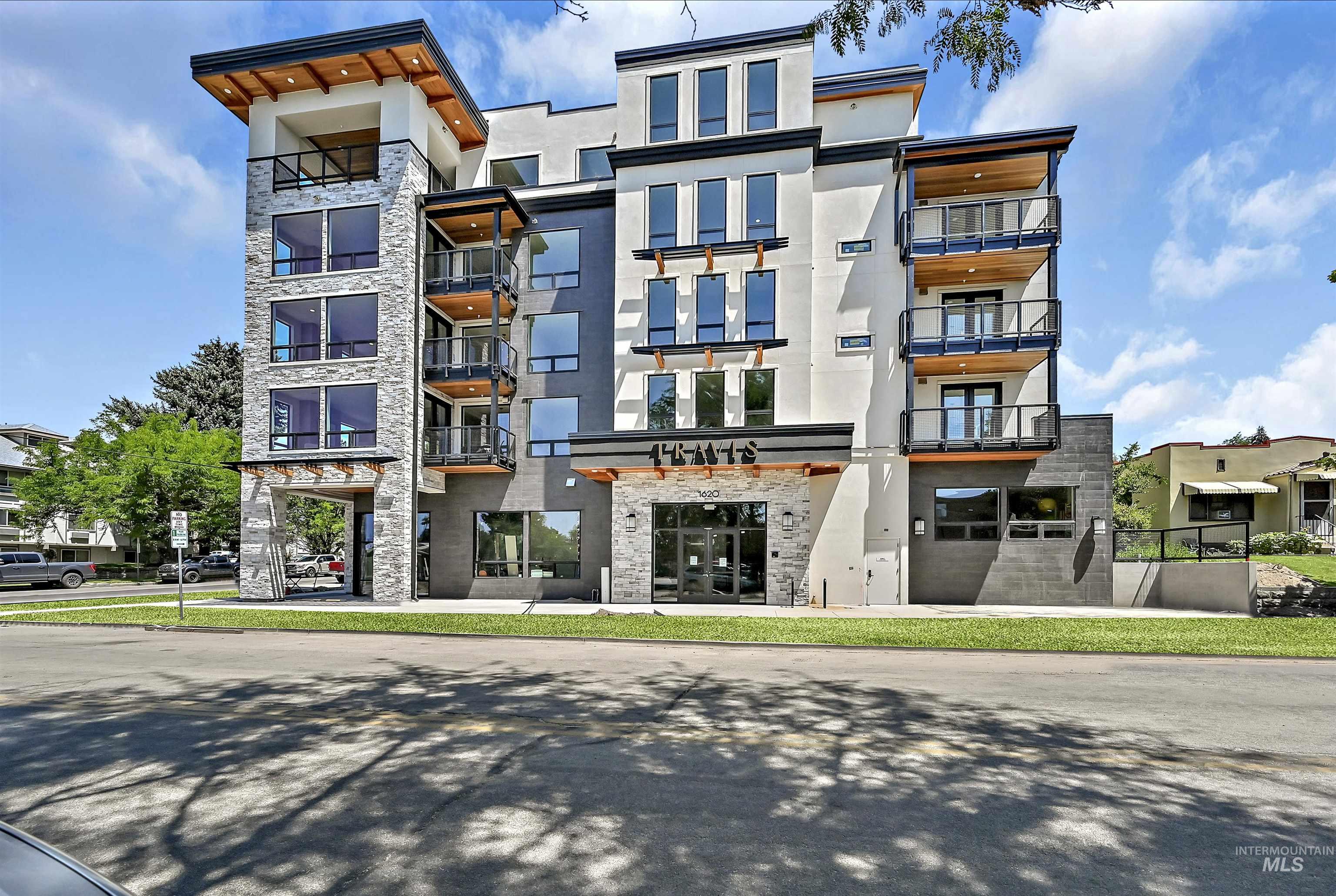 1620 W Bannock St, Boise, Idaho 83702, 2 Bedrooms, 2 Bathrooms, Residential For Sale, Price $749,900, 98925459