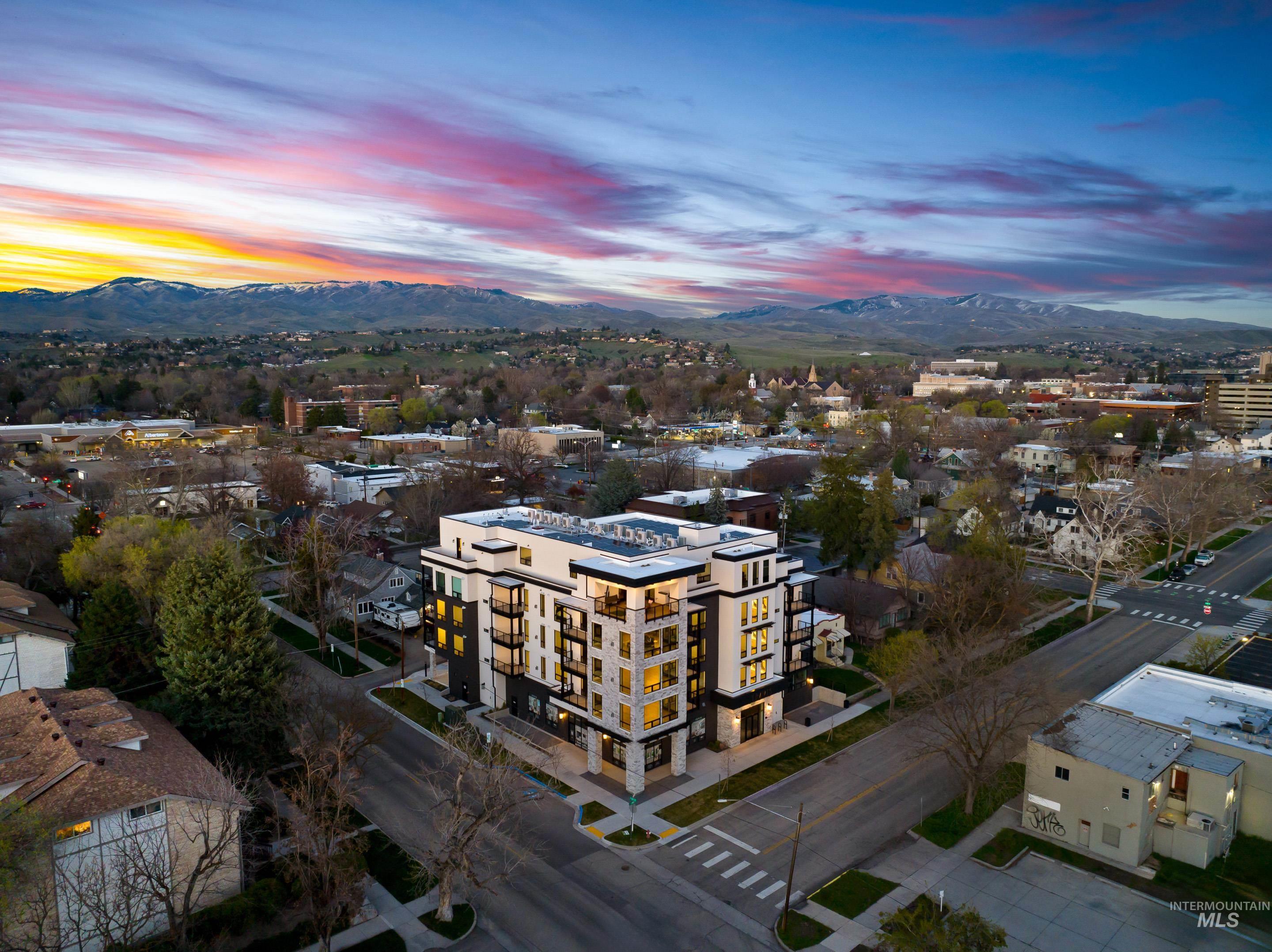 1620 W Bannock St, Boise, Idaho 83702, 2 Bedrooms, 2 Bathrooms, Residential For Sale, Price $749,900, 98925459