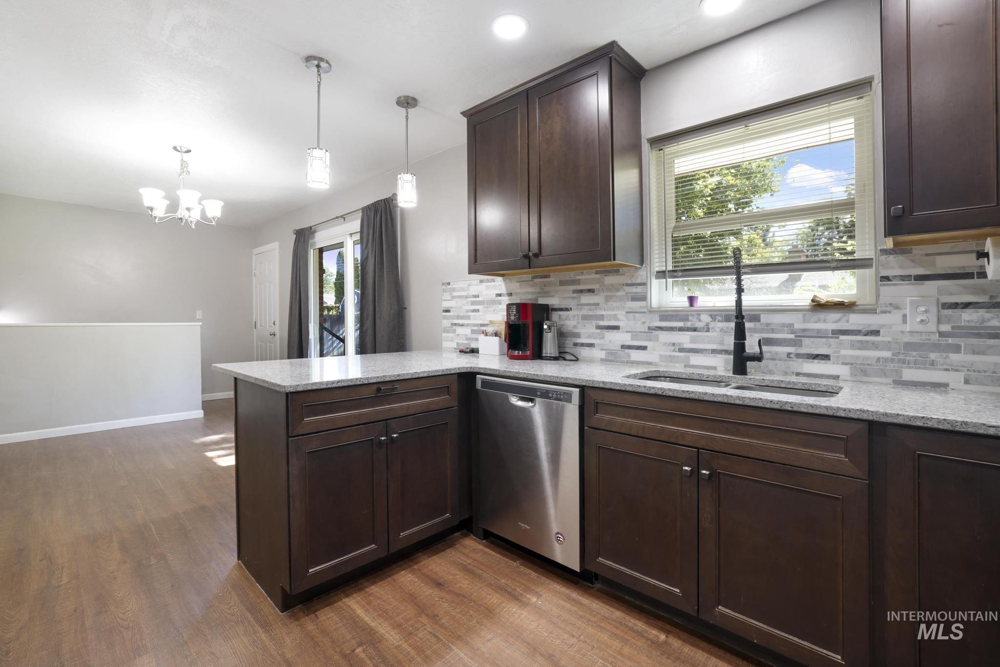 1410 Evergreen Dr, Twin Falls, Idaho 83301, 5 Bedrooms, 3 Bathrooms, Residential For Sale, Price $395,000, 98925461