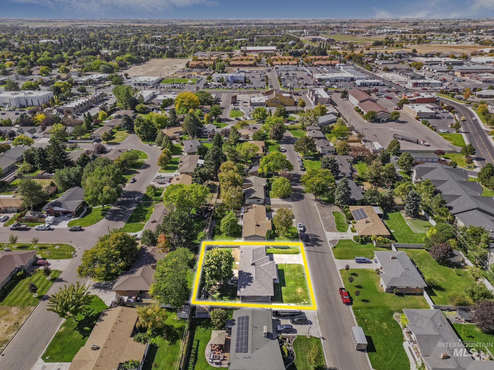 1410 Evergreen Dr, Twin Falls, Idaho 83301, 5 Bedrooms, 3 Bathrooms, Residential For Sale, Price $395,000, 98925461
