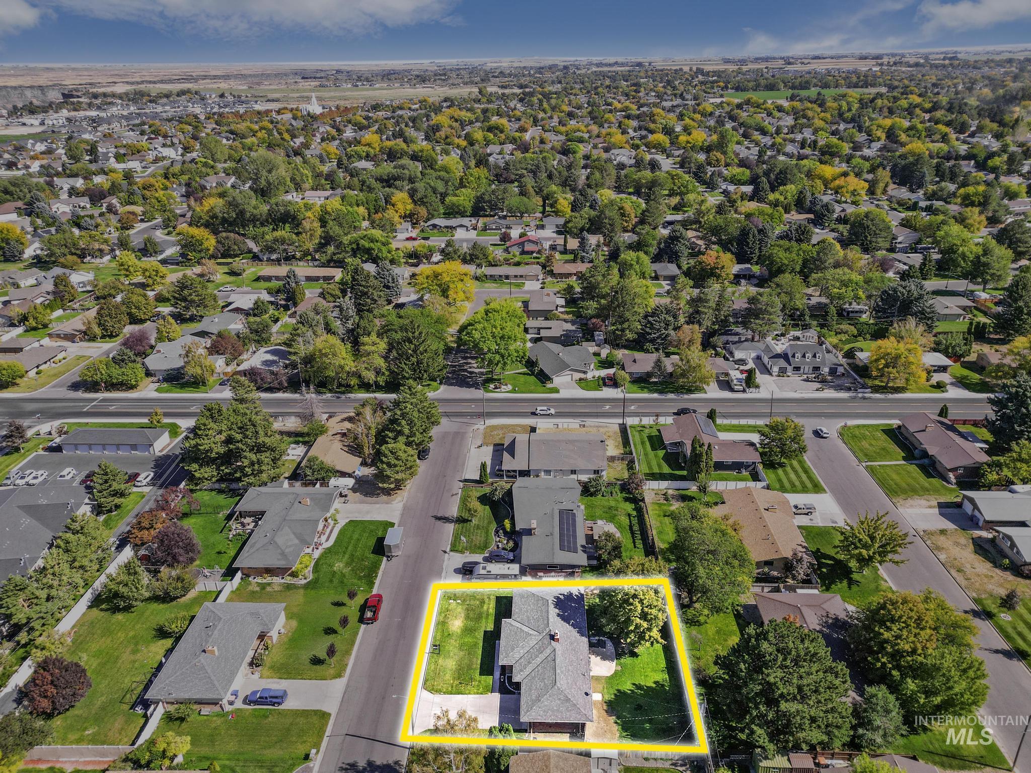 1410 Evergreen Dr, Twin Falls, Idaho 83301, 5 Bedrooms, 3 Bathrooms, Residential For Sale, Price $395,000, 98925461