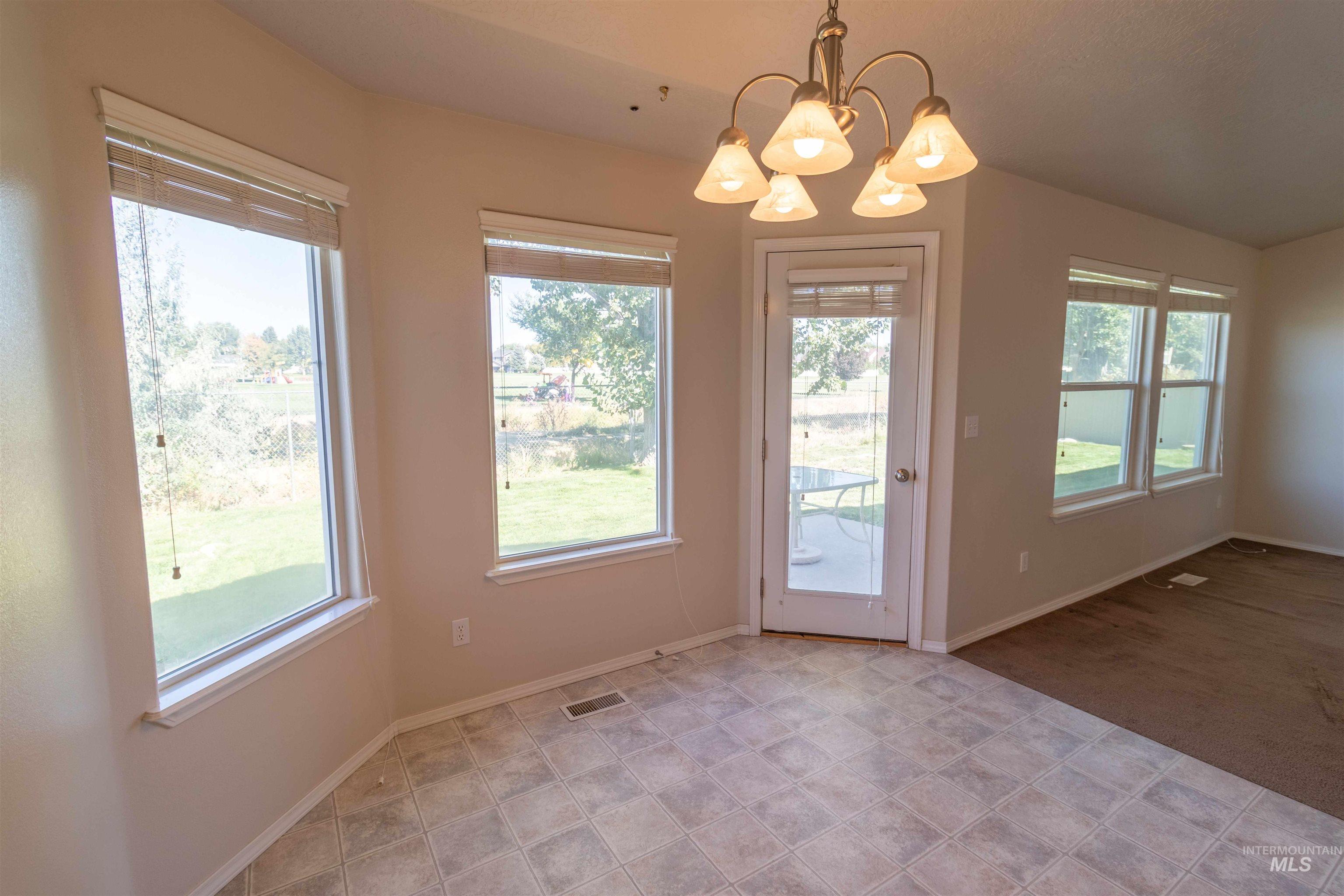 3806 E Clear Springs, Nampa, Idaho 83686, 3 Bedrooms, 2 Bathrooms, Residential For Sale, Price $274,900, 98925462