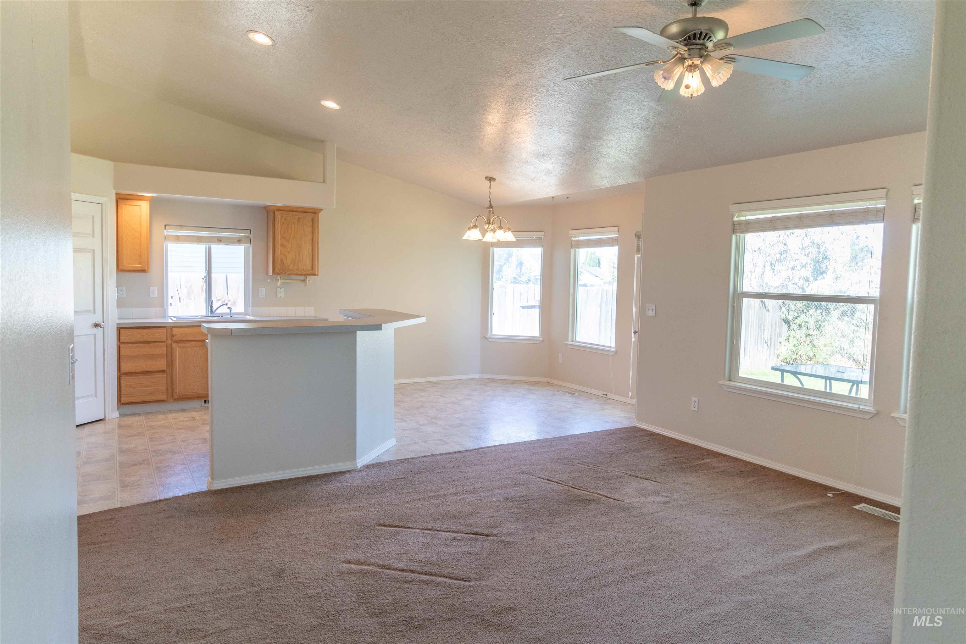 3806 E Clear Springs, Nampa, Idaho 83686, 3 Bedrooms, 2 Bathrooms, Residential For Sale, Price $274,900, 98925462