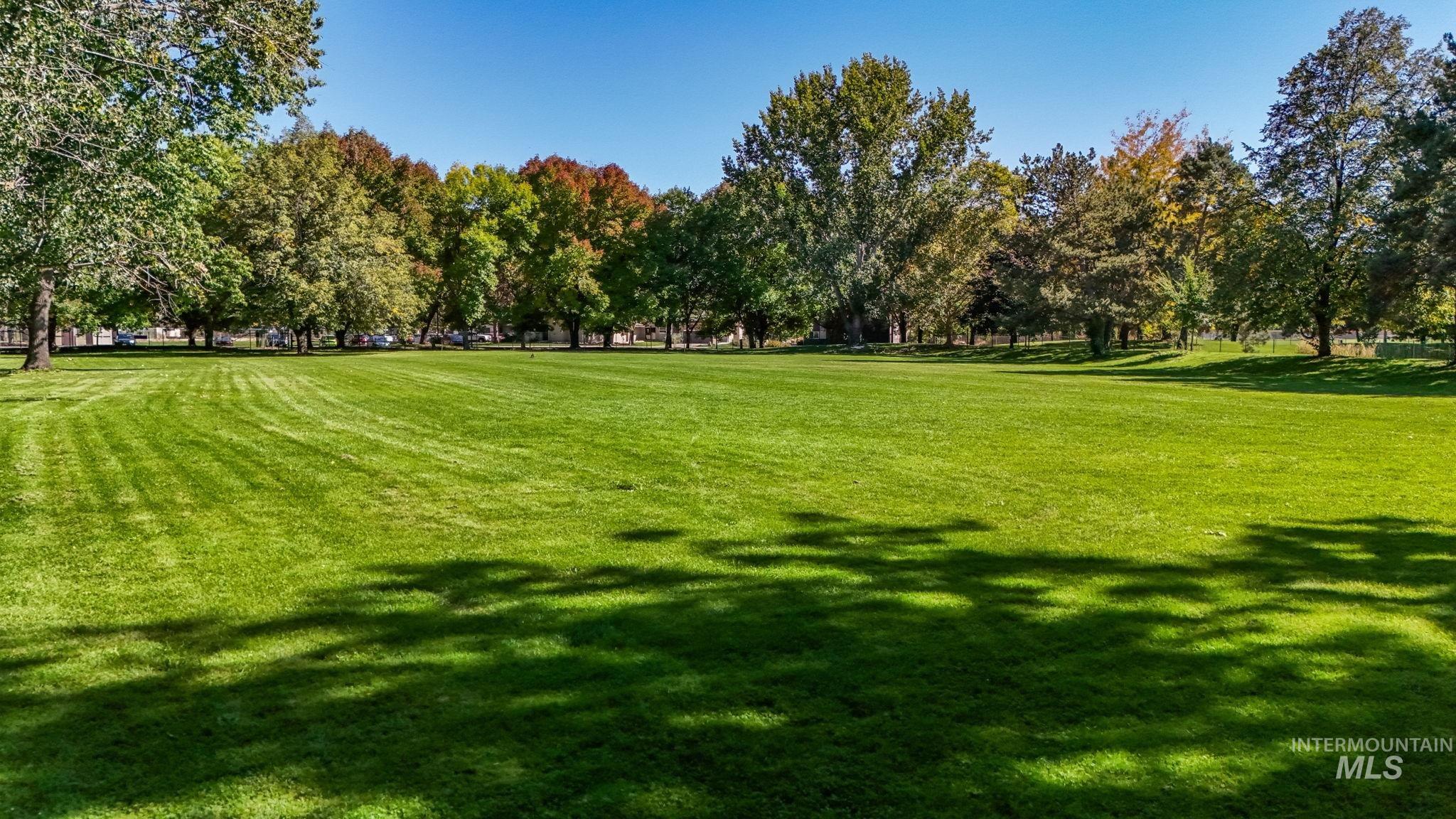 4742 W Willow Ln, Boise, Idaho 83703, 3 Bedrooms, 2 Bathrooms, Residential For Sale, Price $315,000, 98925464