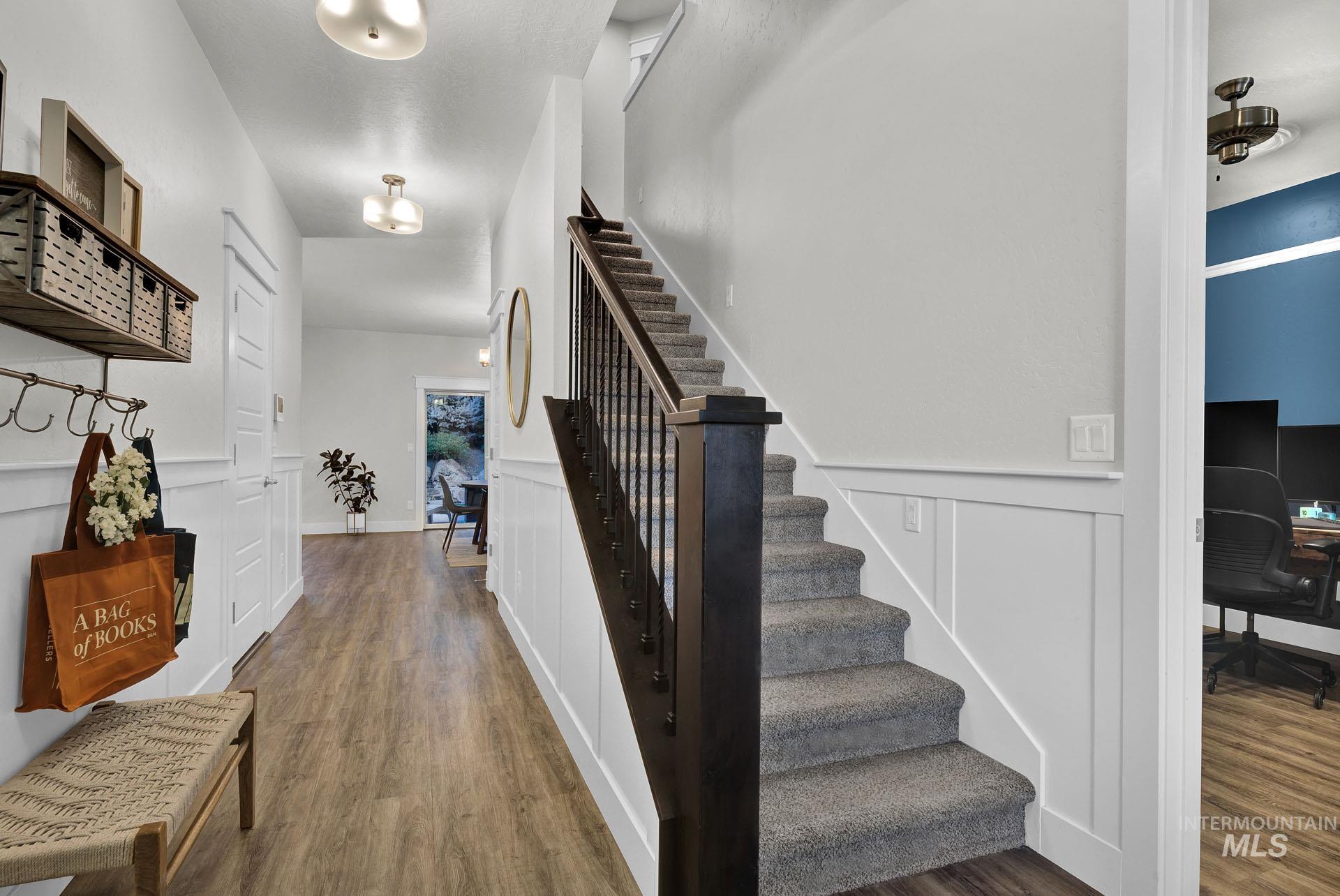 9236 W Whitecrest St, Star, Idaho 83669-5963, 4 Bedrooms, 2.5 Bathrooms, Residential For Sale, Price $624,900, 98925466