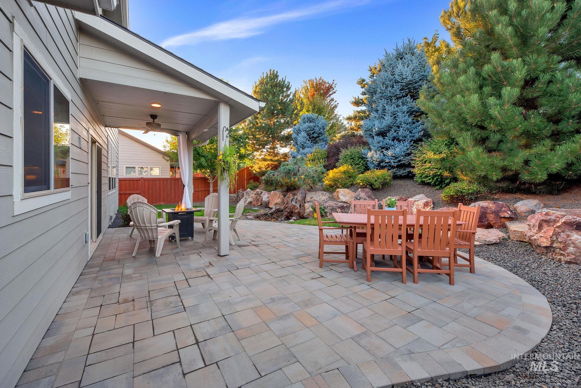 9236 W Whitecrest St, Star, Idaho 83669-5963, 4 Bedrooms, 2.5 Bathrooms, Residential For Sale, Price $624,900, 98925466