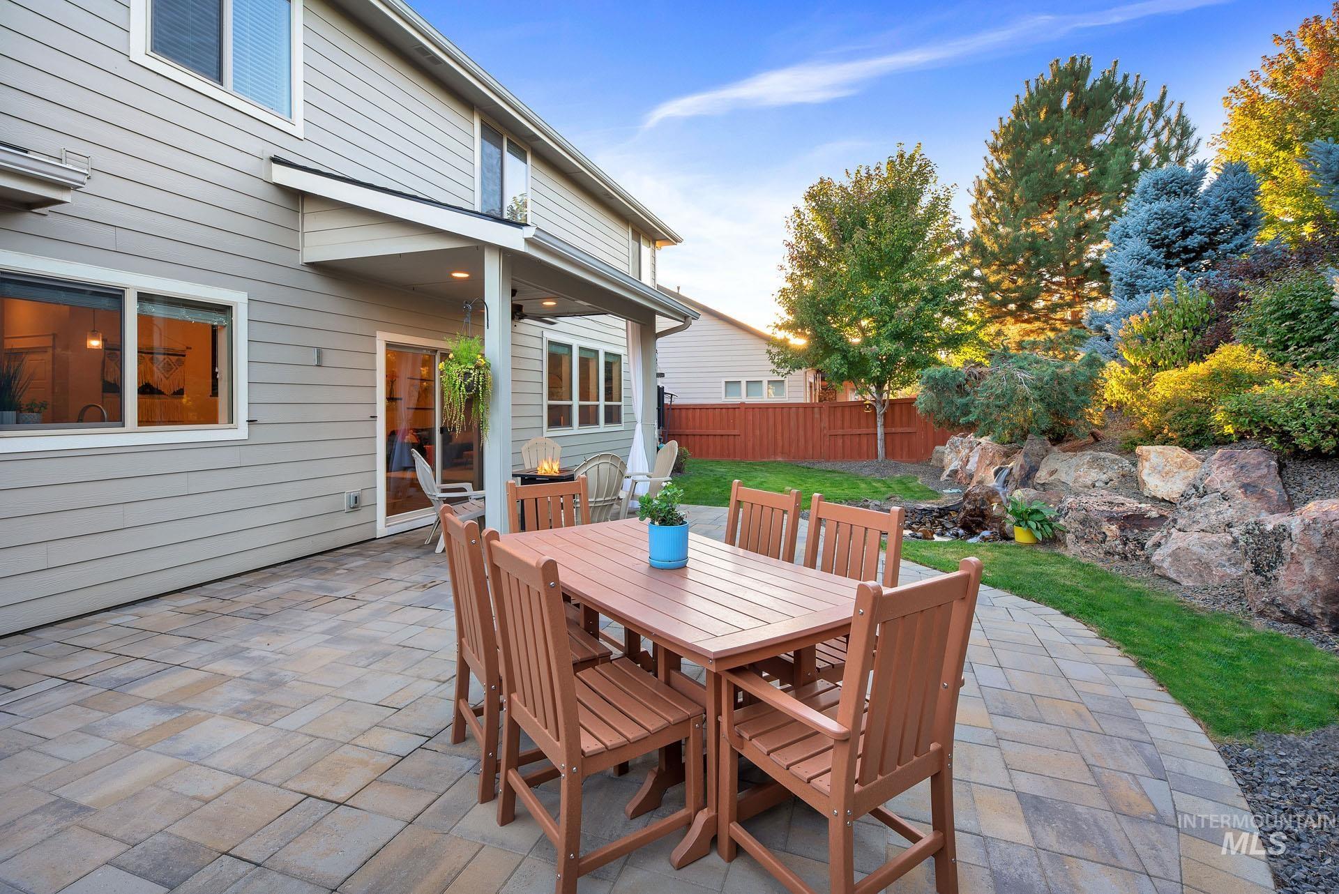9236 W Whitecrest St, Star, Idaho 83669-5963, 4 Bedrooms, 2.5 Bathrooms, Residential For Sale, Price $624,900, 98925466