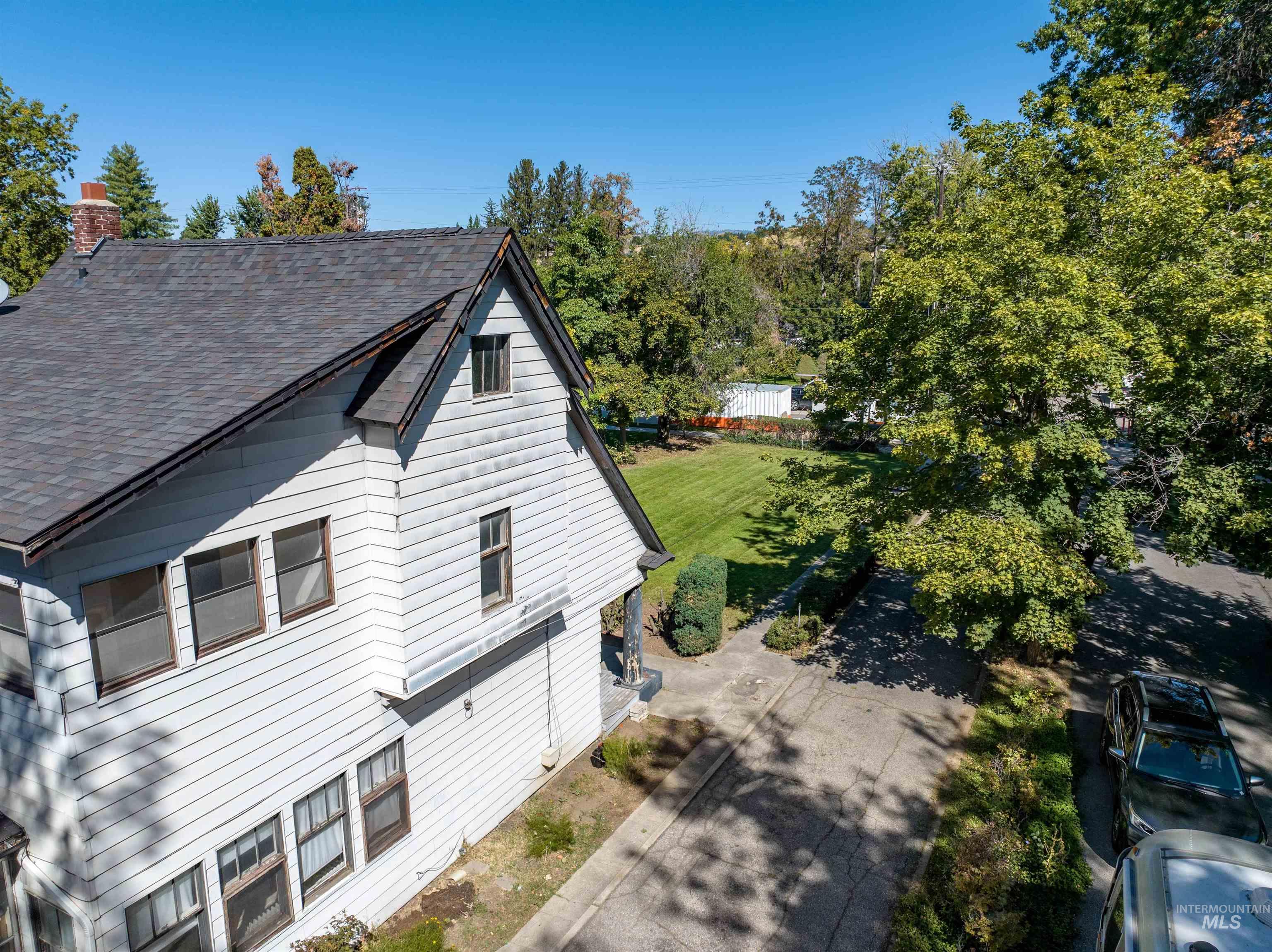 1703 E Warm Springs, Boise, Idaho 83712, 4 Bedrooms, 2 Bathrooms, Residential For Sale, Price $499,000, 98925470
